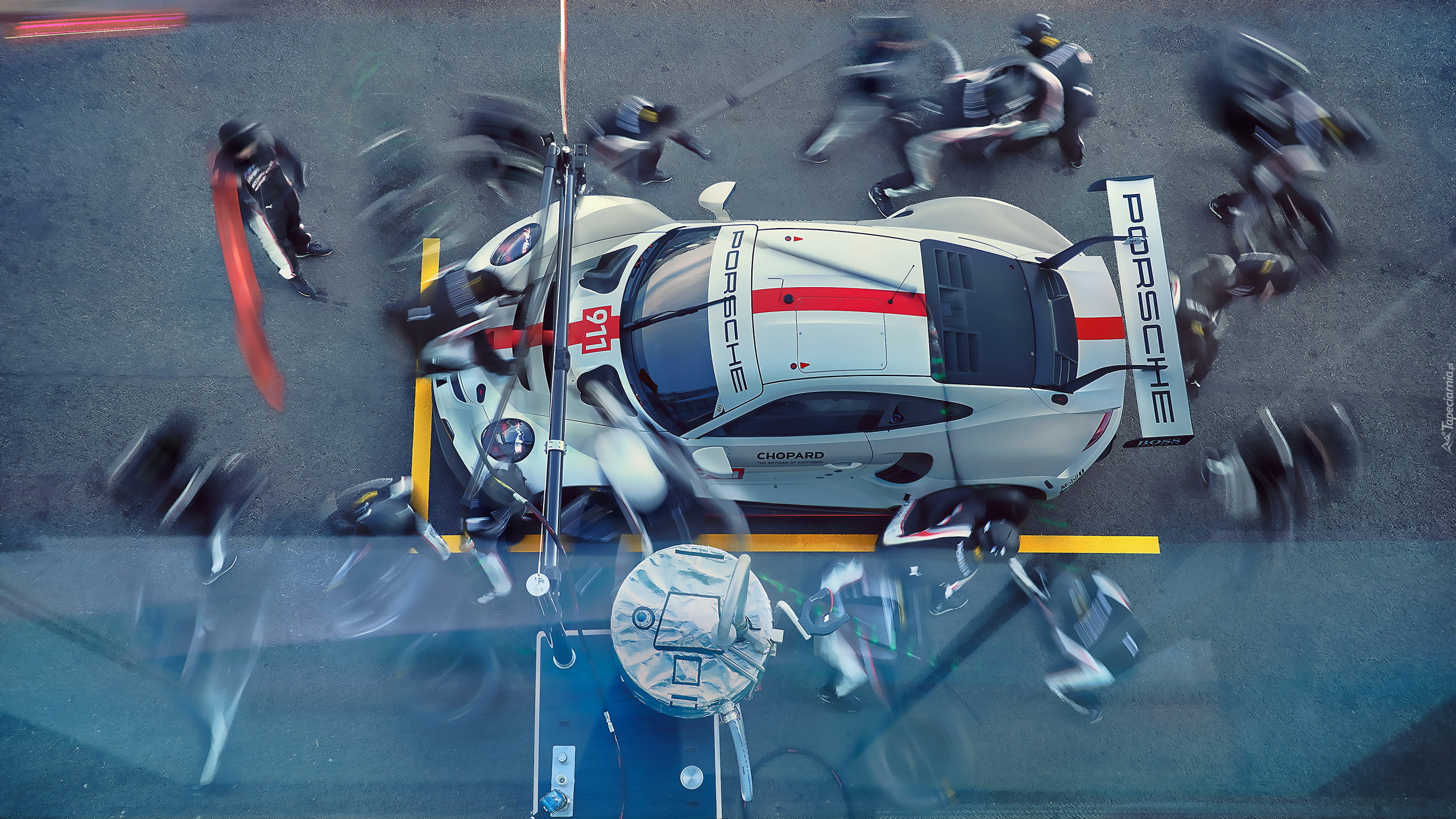 Porsche 911 RSR, Porsche Team, Service