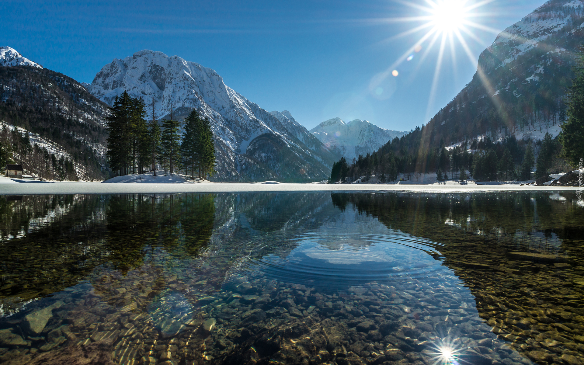 Włochy, Góry, Jezioro Lago del Predil, Zima, Promienie słońca, Kamienie