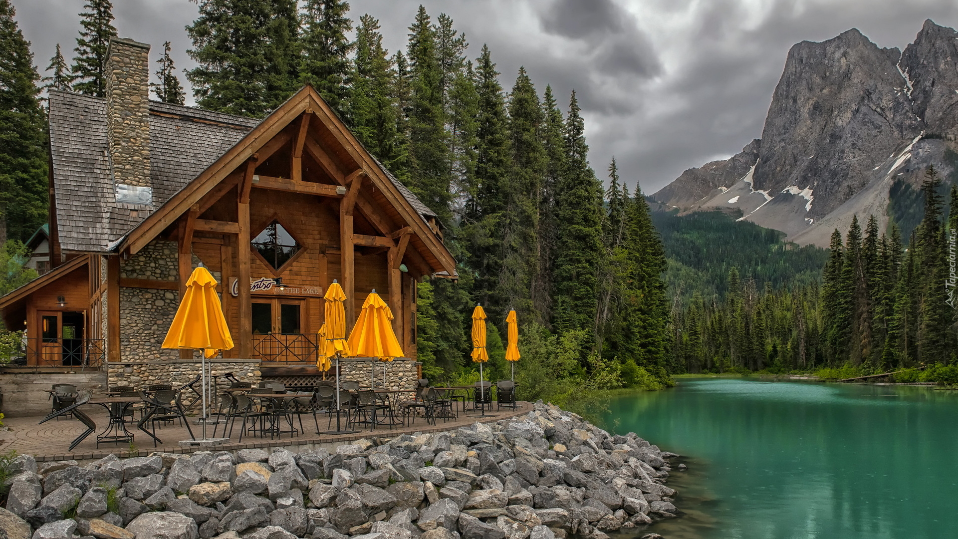 Restauracja, Cilantro on the Lake, Dom, Parasole, Jezioro, Emerald Lake, Góry, Park Narodowy Yoho, Kolumbia Brytyjska, Kanada