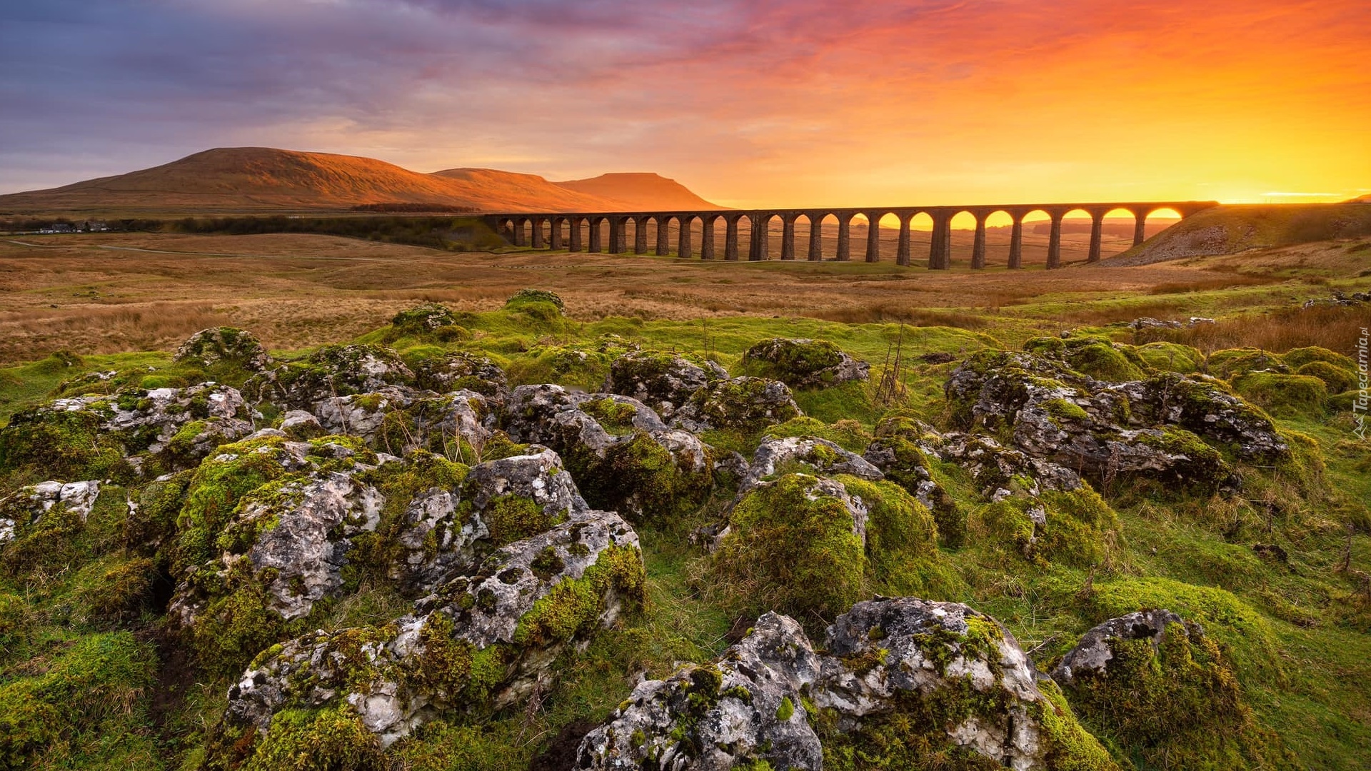 Góry, Most, Wiadukt, Ribblehead Viaduct, Zachód słońca, Skały, Park Narodowy Yorkshire Dales, Anglia