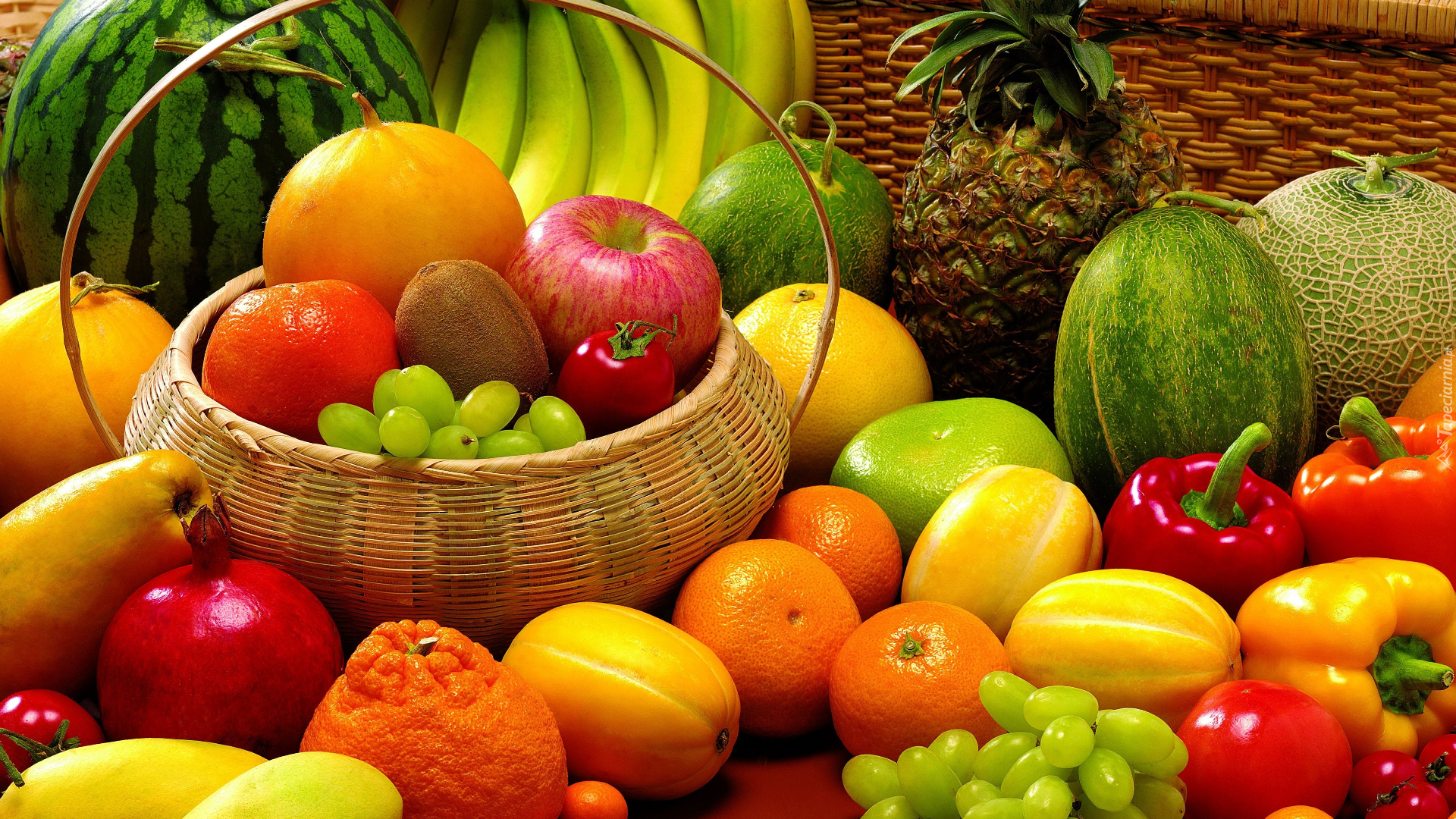 Owoce, Kosz, Winogrona, Melon, Banany, Kiwi, Pomarańcze, Ananas, Jabłka