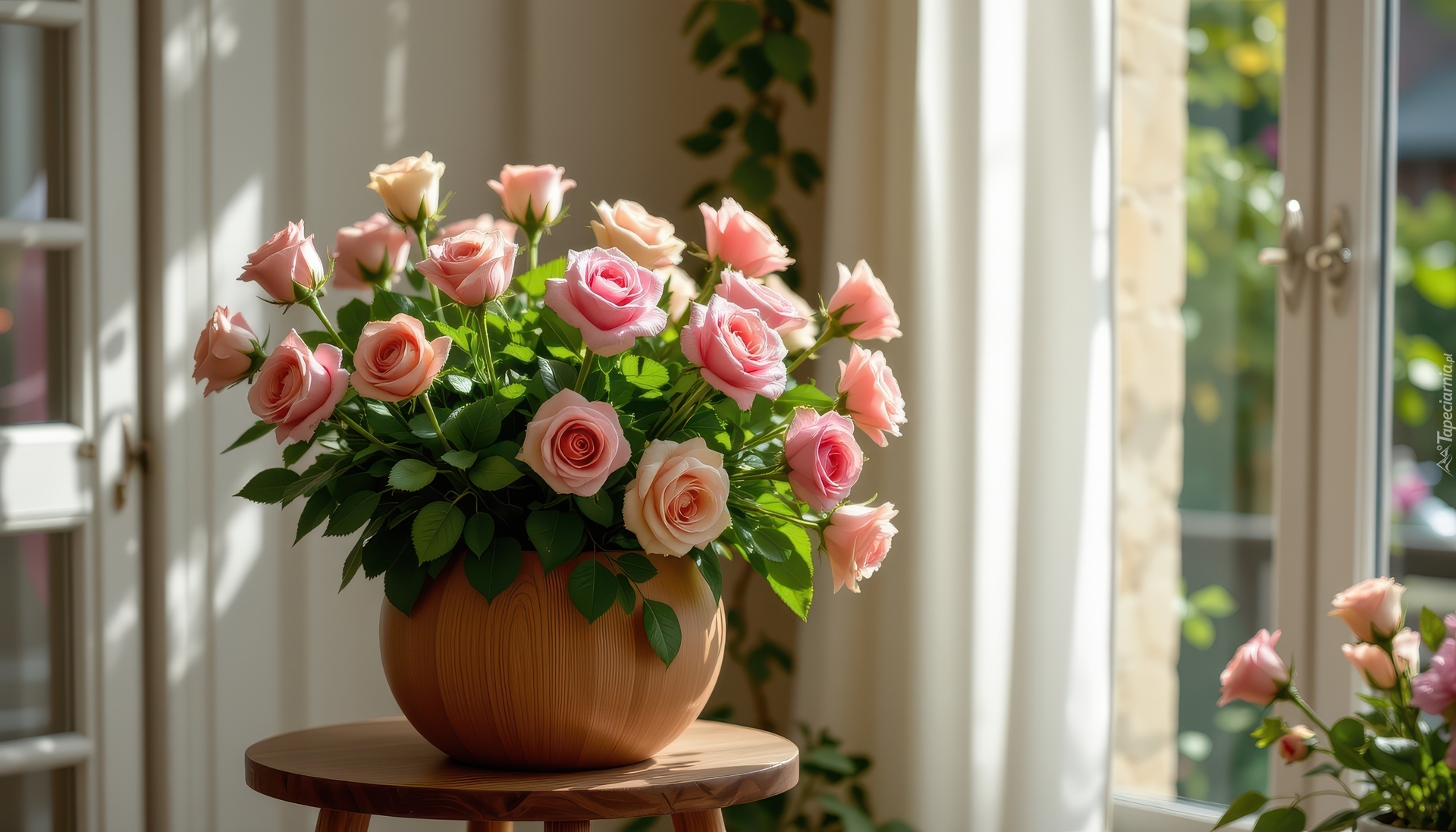 Kwiaty, Róże, Bukiet, Wazon, Stolik, Okno