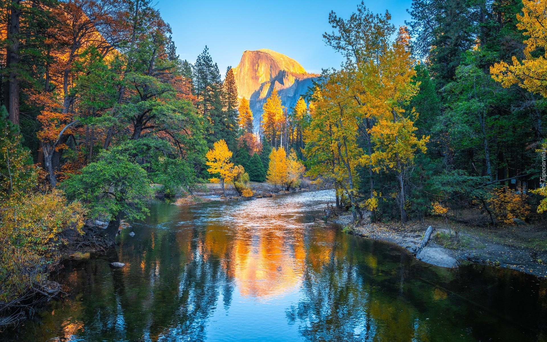 Park Narodowy Yosemite, Góra Half Dome, Rzeka, Merced River, Drzewa, Jesień, Kalifornia, Stany Zjednoczone