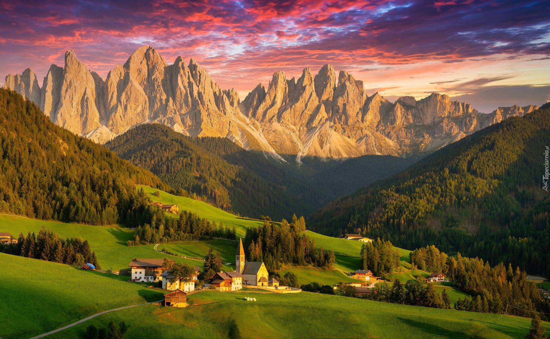 Włochy, Dolina, Val di Funes, Wieś, Santa Maddalena, Góry, Dolomity, Lasy, Drzewa, Kościół Chmury