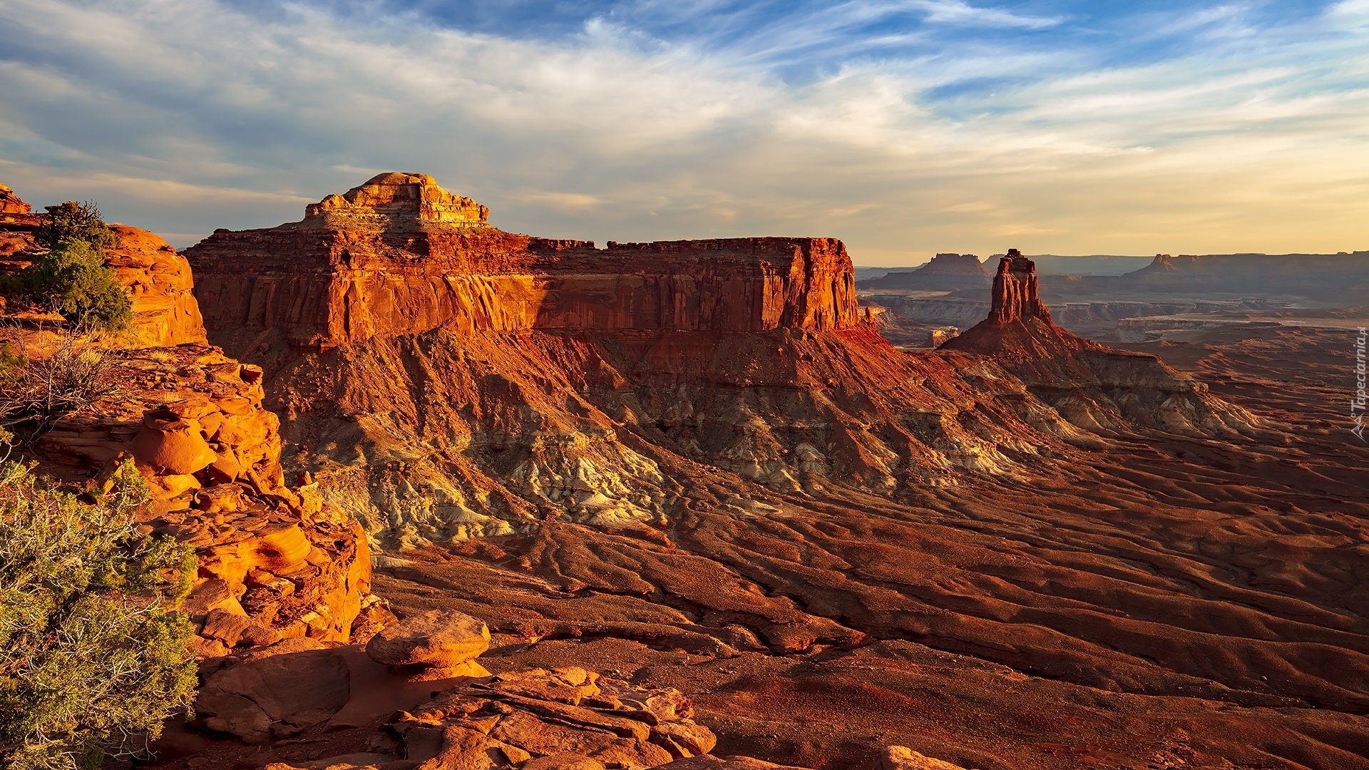 Góry, Skały, Formacje skalne, Park Narodowy Canyonlands, Utah, Stany Zjednoczone