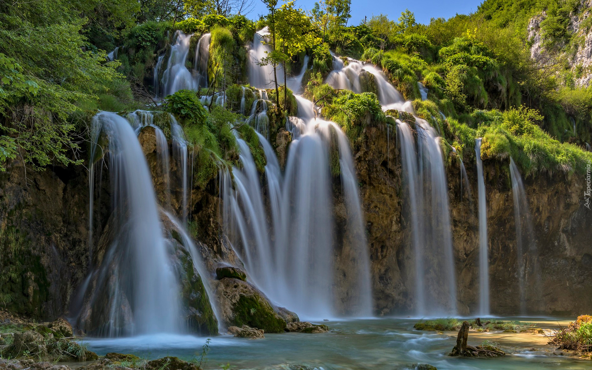 Wodospad, Skały, Zielone, Rośliny, Drzewa, Park Narodowy Jezior Plitwickich, Chorwacja