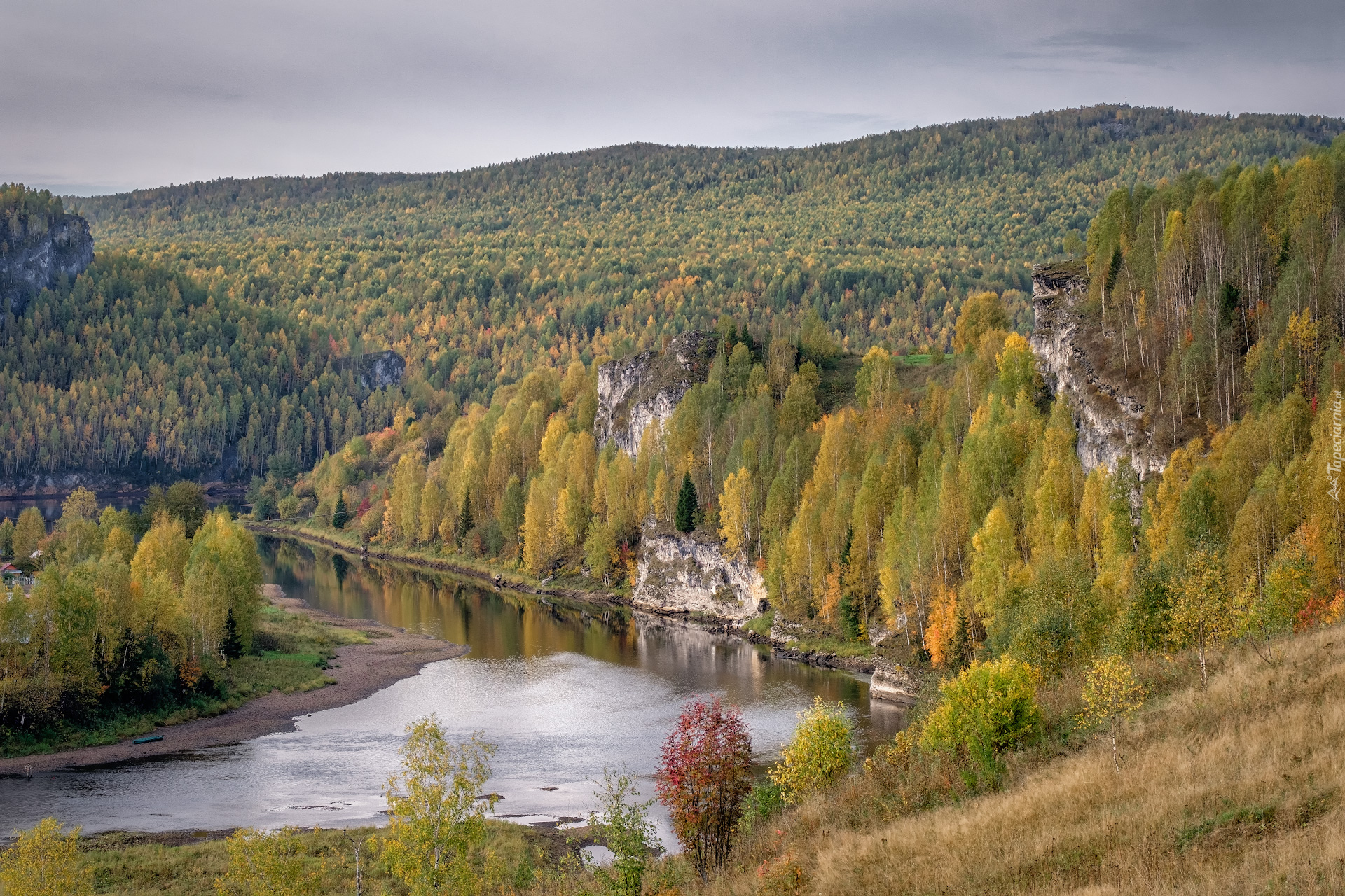 Drzewa, Lasy, Jesień, Rzeka Kosva, Góry, Skały, Gubacha, Kraj Permski, Rosja