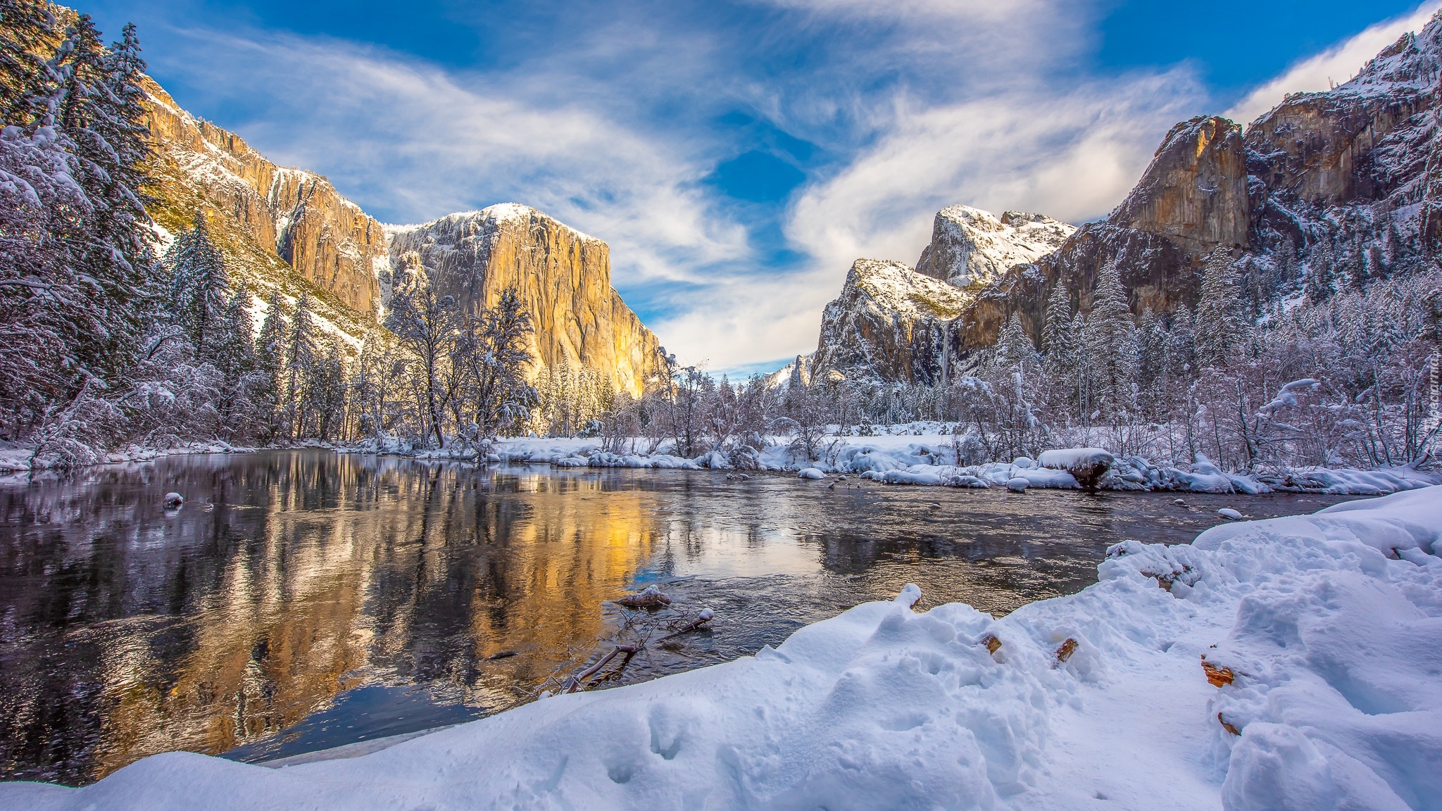 Zima, Góry, Sierra Nevada, Rzeka, Merced River, Śnieg, Park Narodowy Yosemite, Kalifornia, Stany Zjednoczone