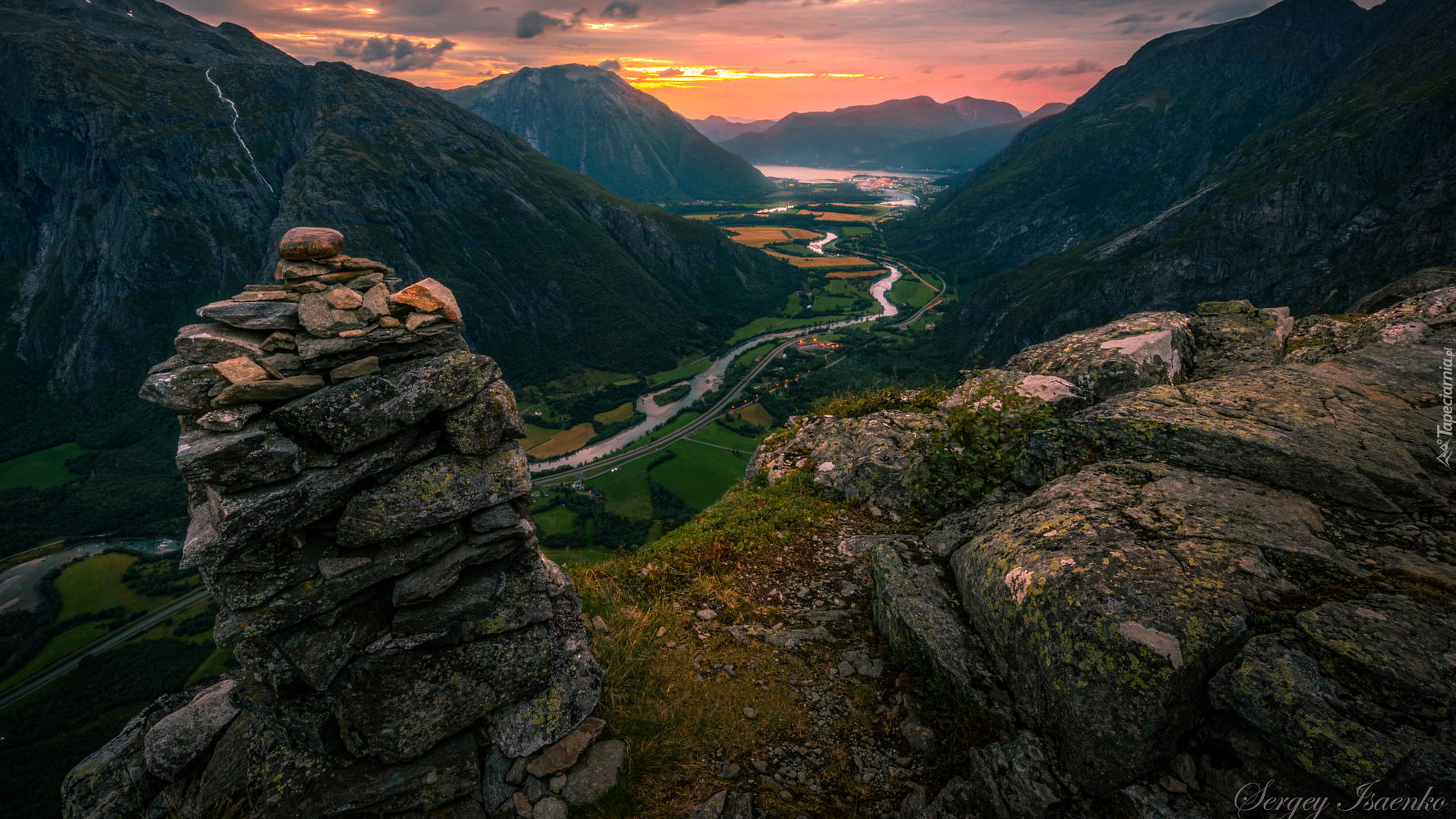 Wąwóz, Rzeka Rauma, Góry, Skały, Kamienie, Dolina, Romsdalen, Norwegia