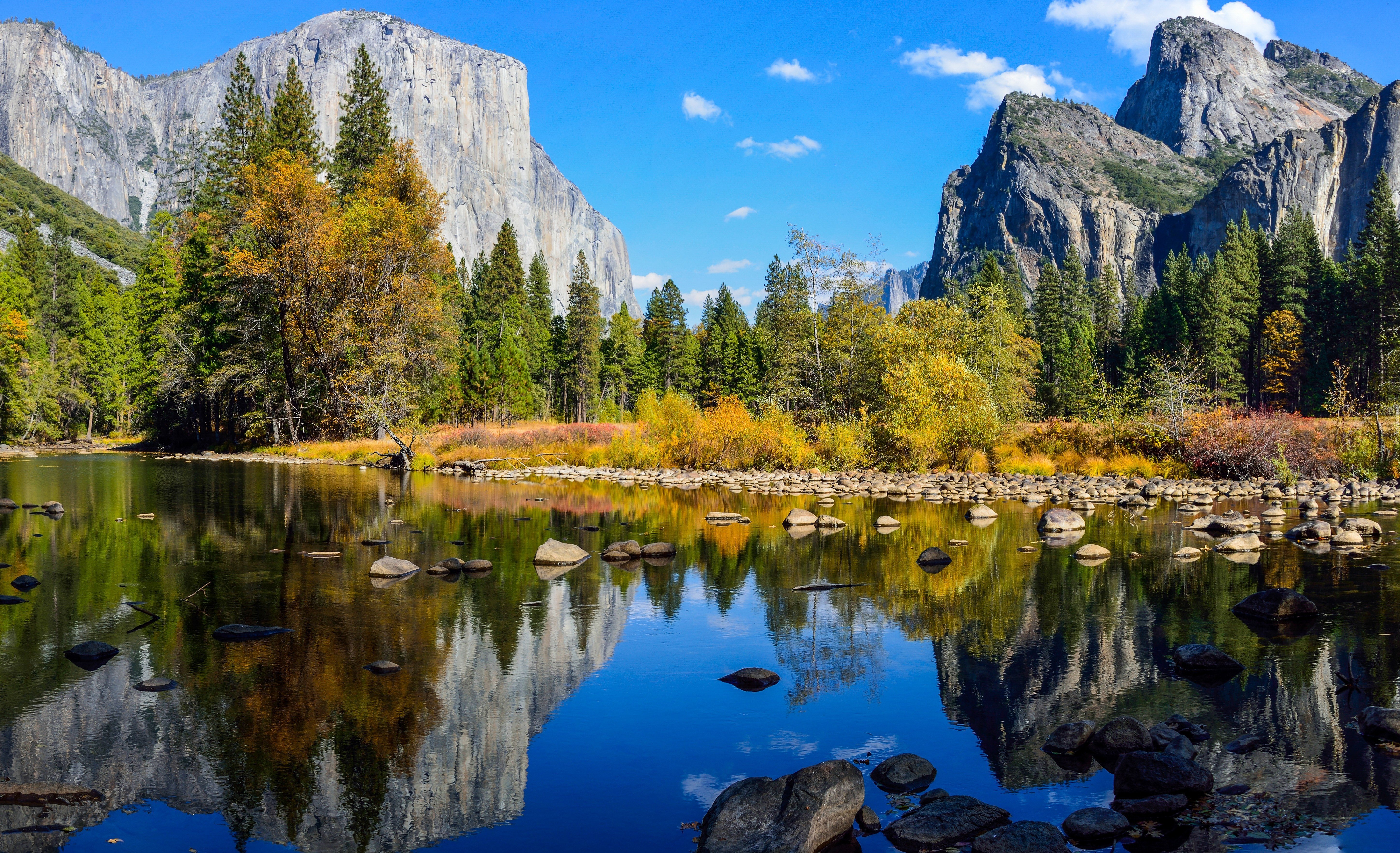 Stany Zjednoczone, Stan Kalifornia, Park Narodowy Yosemite, Rzeka, Góry, Drzewa