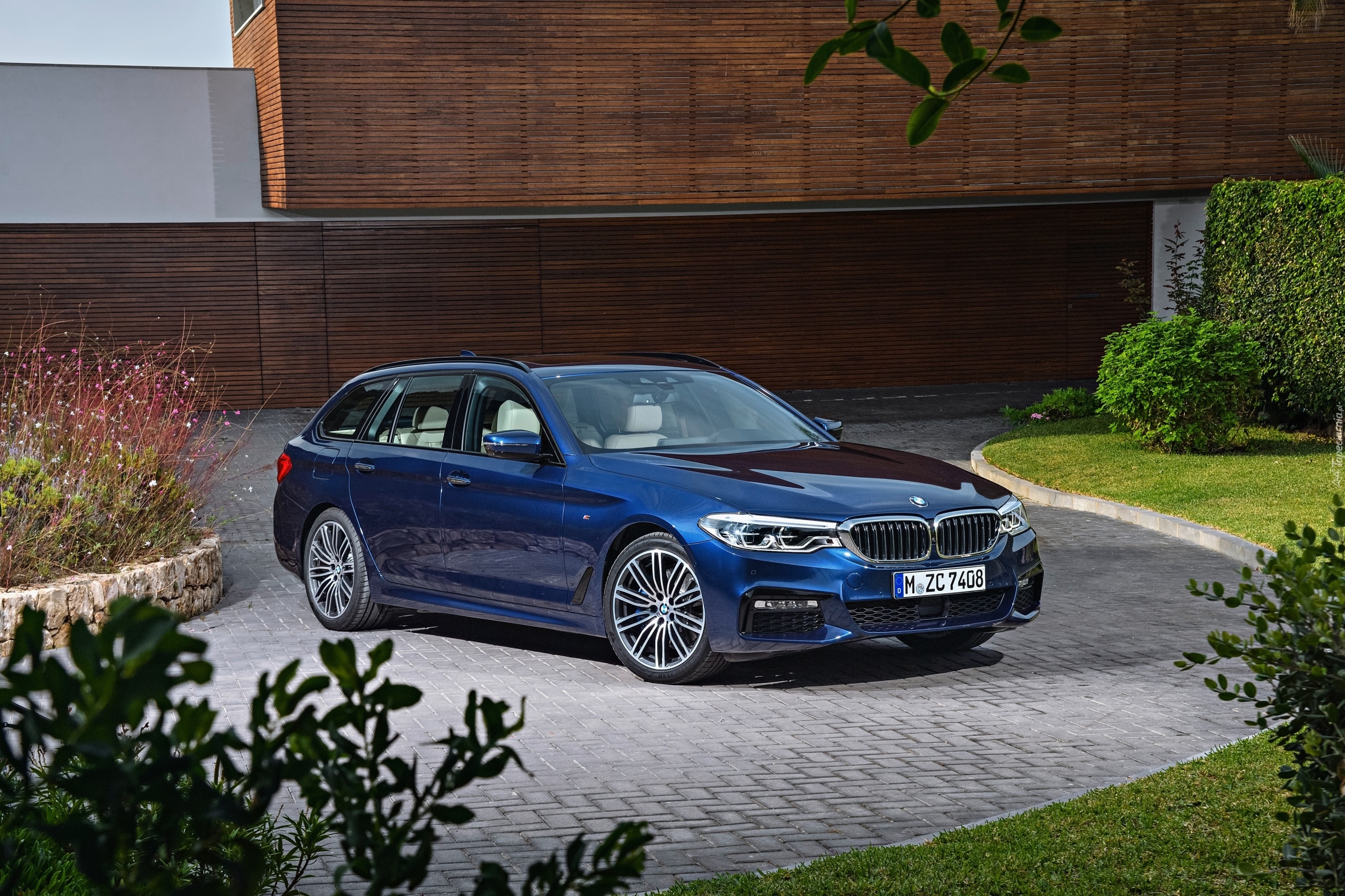 BMW 530d xDrive Touring M Sport Worldwide, 2017