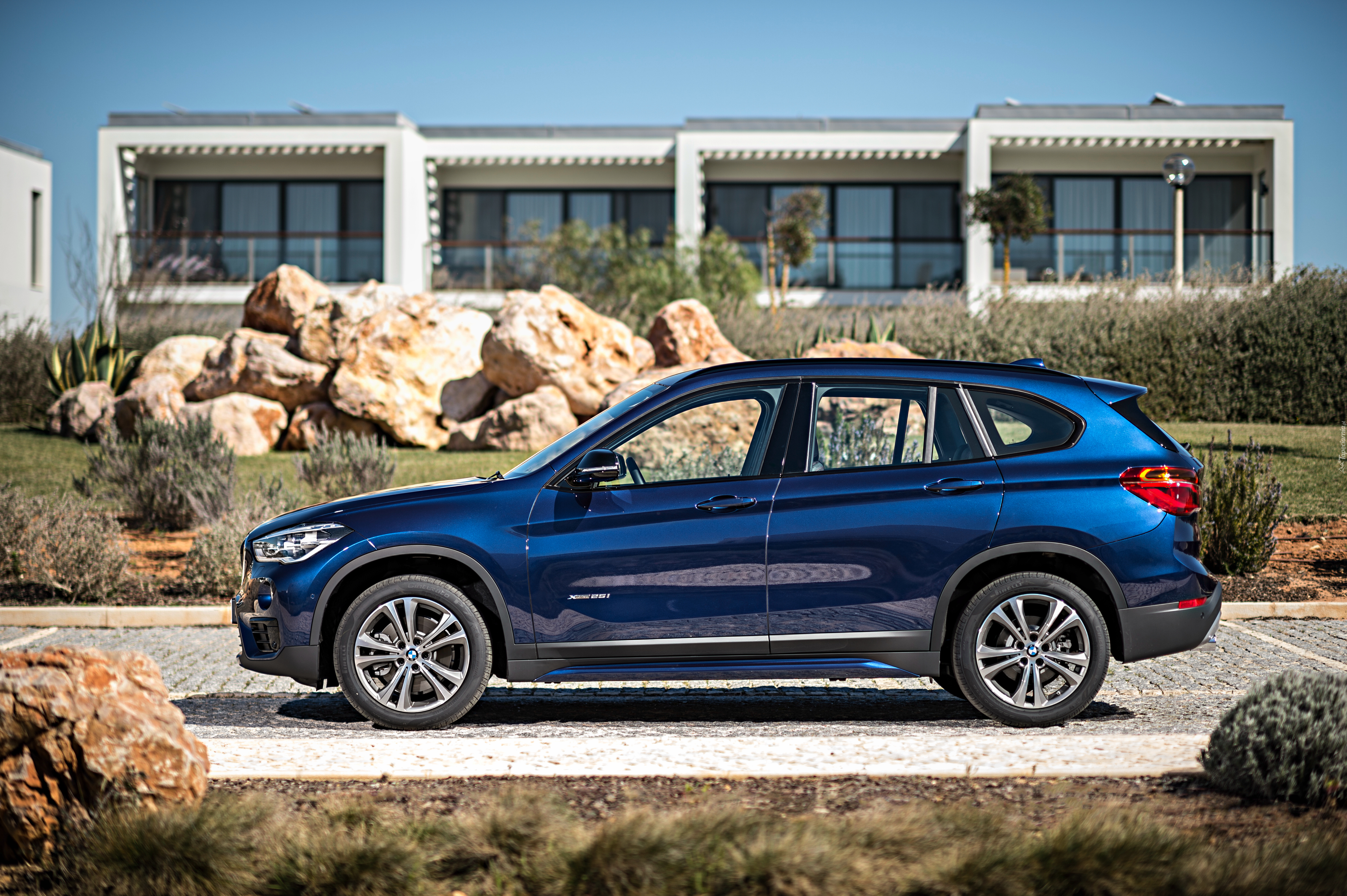 BMW X1 xDrive25i Sport Line, F48 , 2015