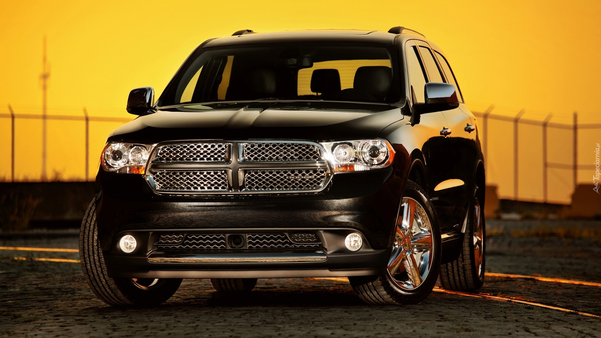 Samochód Dodge Durango SUV z roku 2010