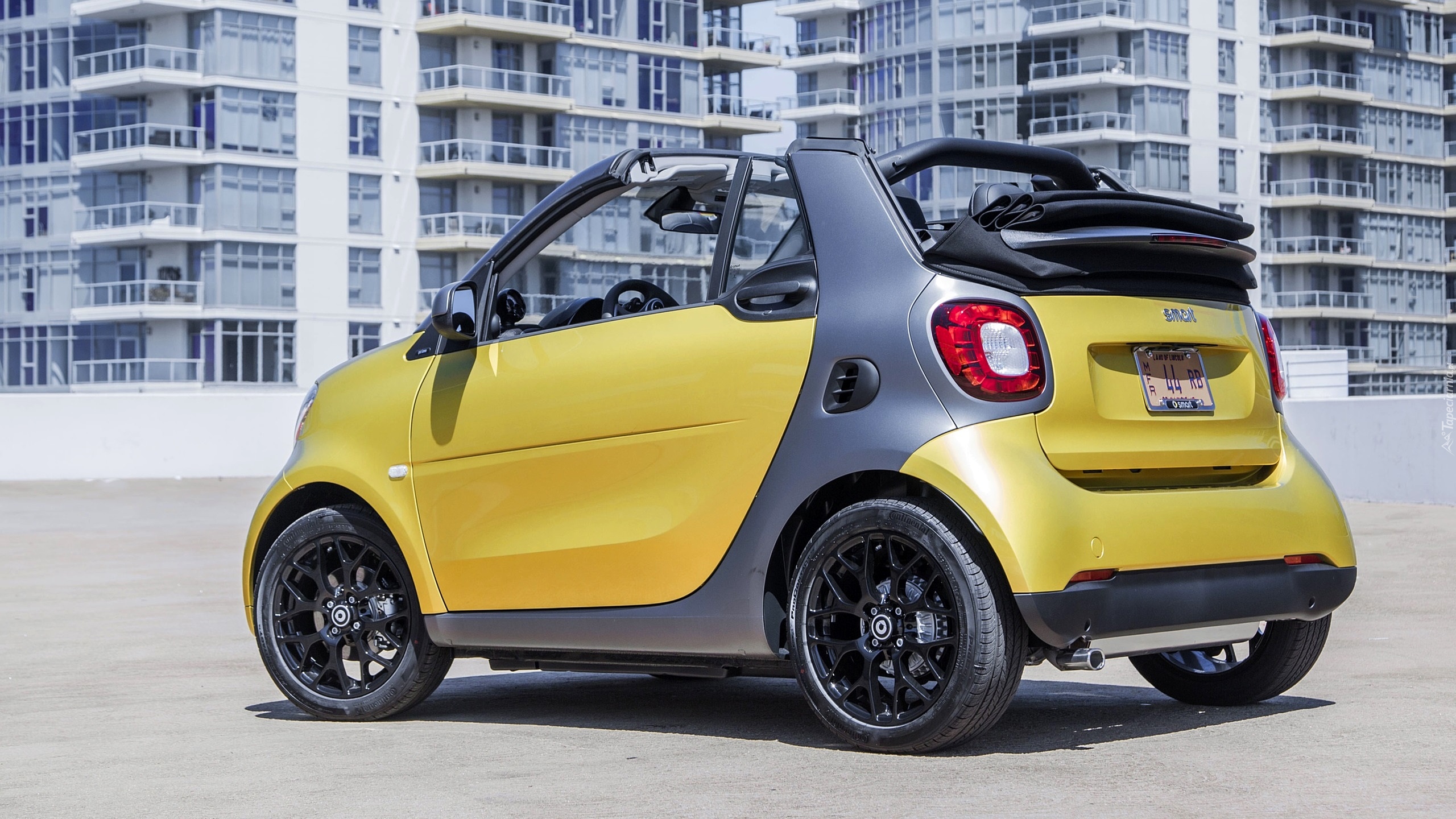 Samochód Smart Fortwo Cabrio z roku 2017