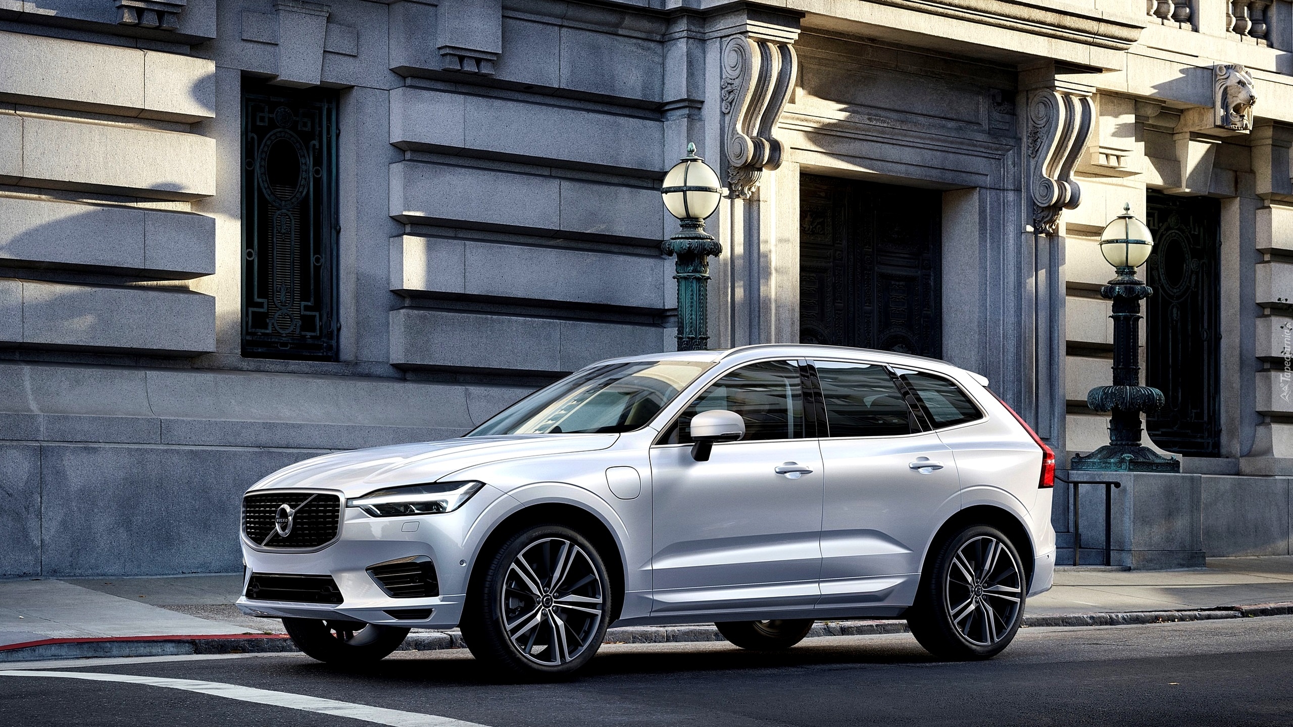 Volvo XC60, 2017, Budynek