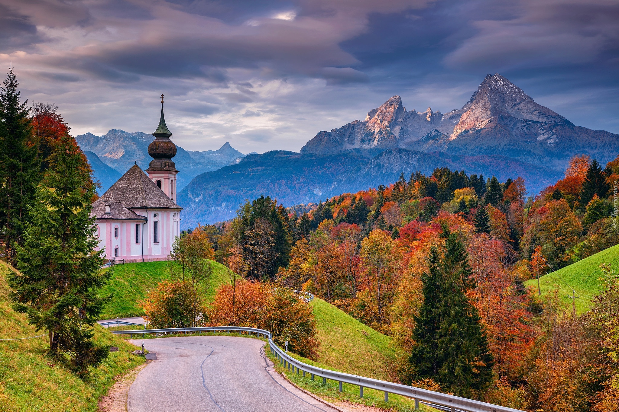 Kościół, Sanktuarium Maria Gern, Jesień, Drzewa, Droga, Góry, Alpy Salzburskie, Berchtesgaden, Bawaria, Niemcy