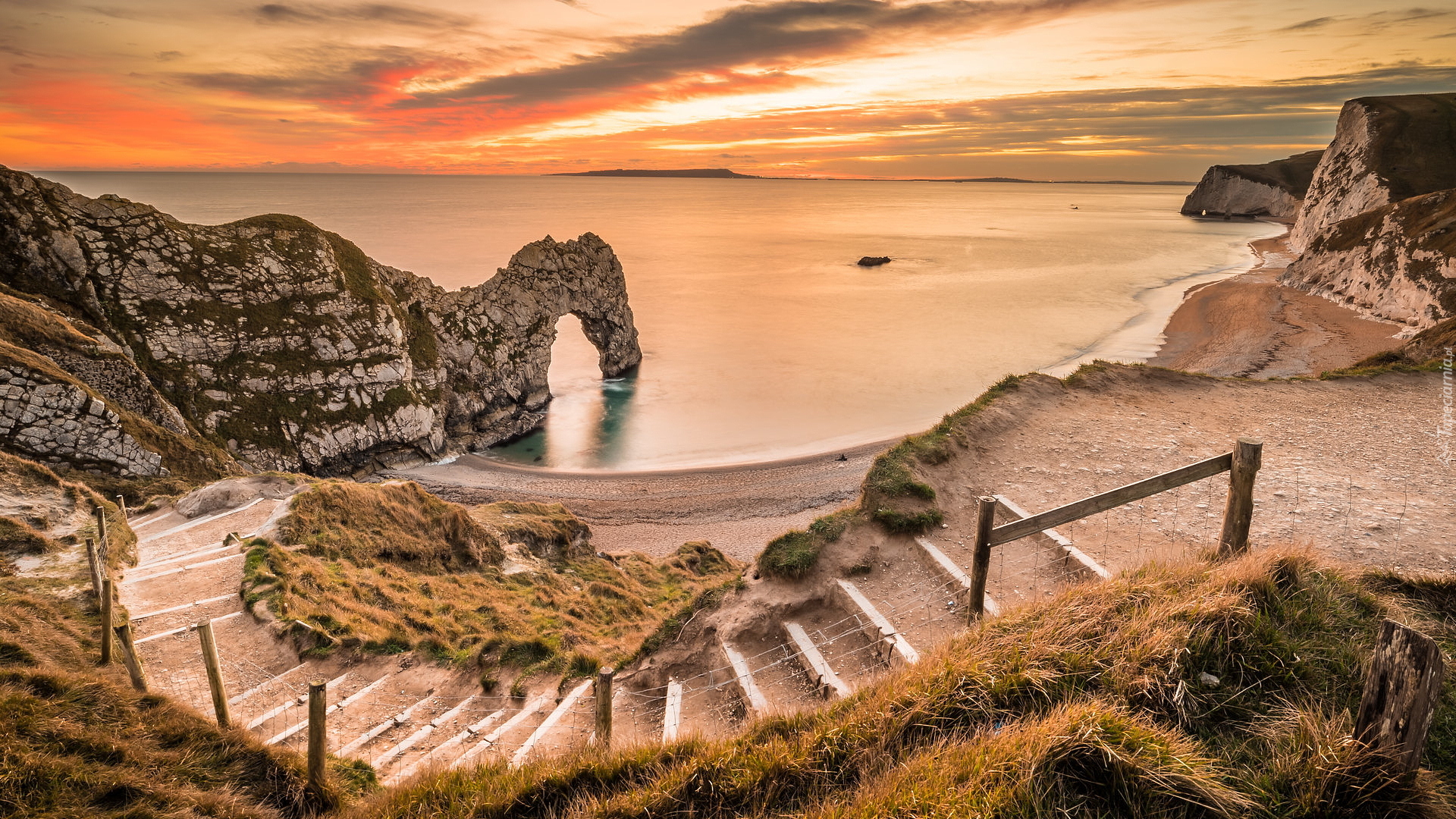 Łuk wapienny, Durdle Door, Morze, Skały, Wybrzeże Jurajskie, Schody, Zachód słońca, Plaża, Anglia