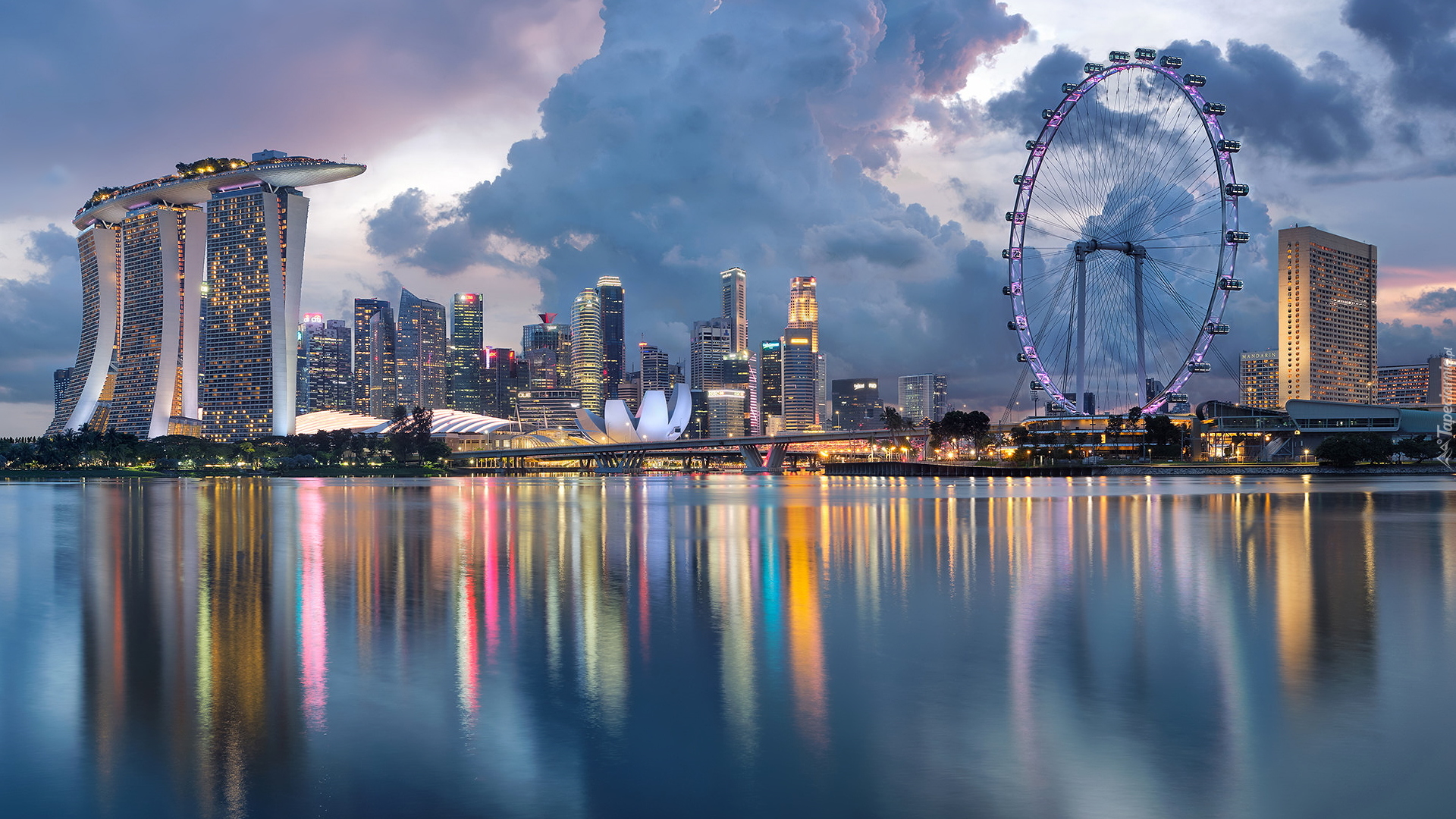 Zatoka Marina Bay, Hotel Marina Bay Sands, Diabelski młyn, Singapore Flyer, Wieżowce, Singapur