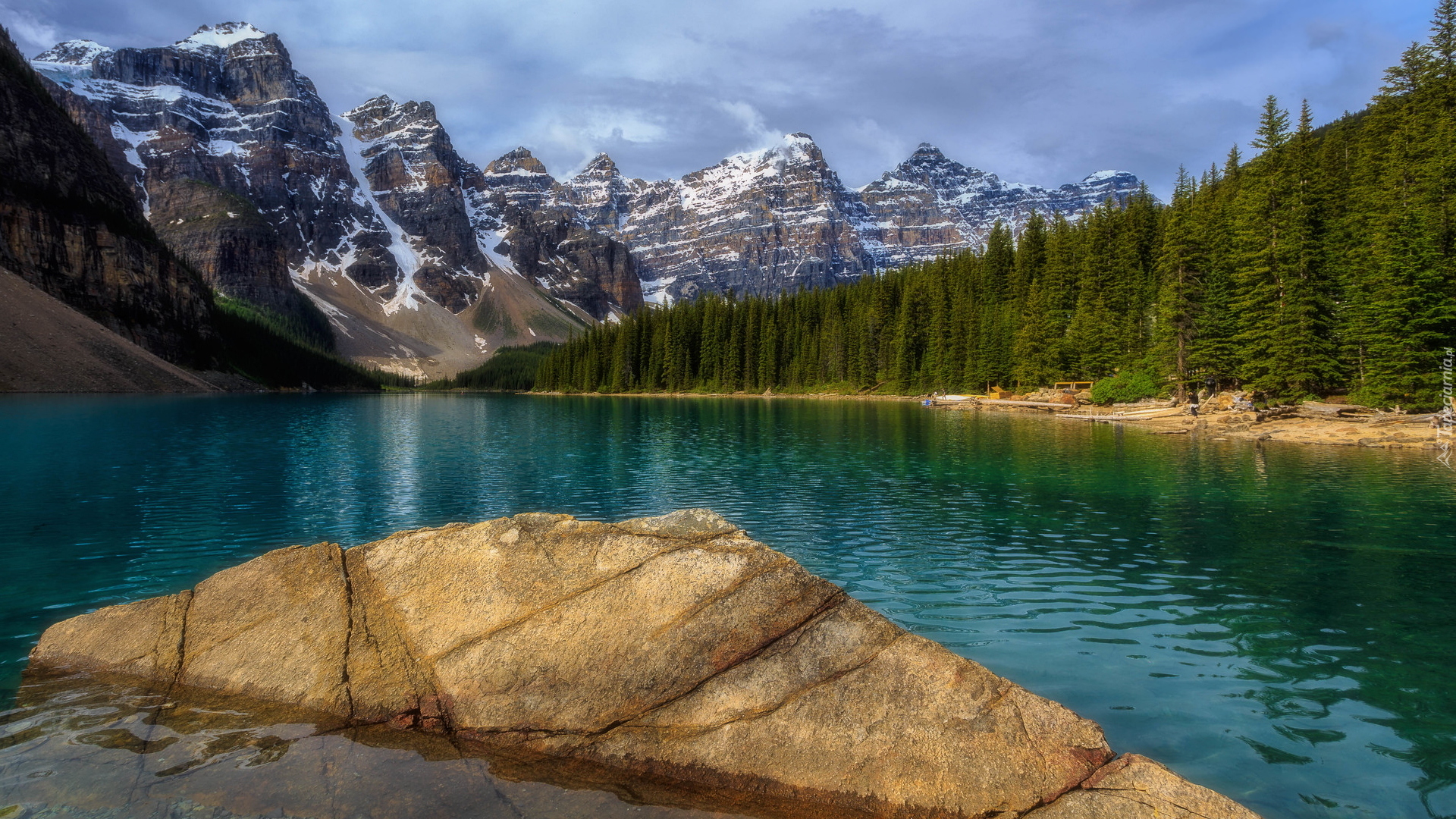 Park Narodowy Banff, Góry, Dolina Dziesięciu Szczytów, Jezioro Moraine, Skała, Drzewa, Prowincja Alberta, Kanada