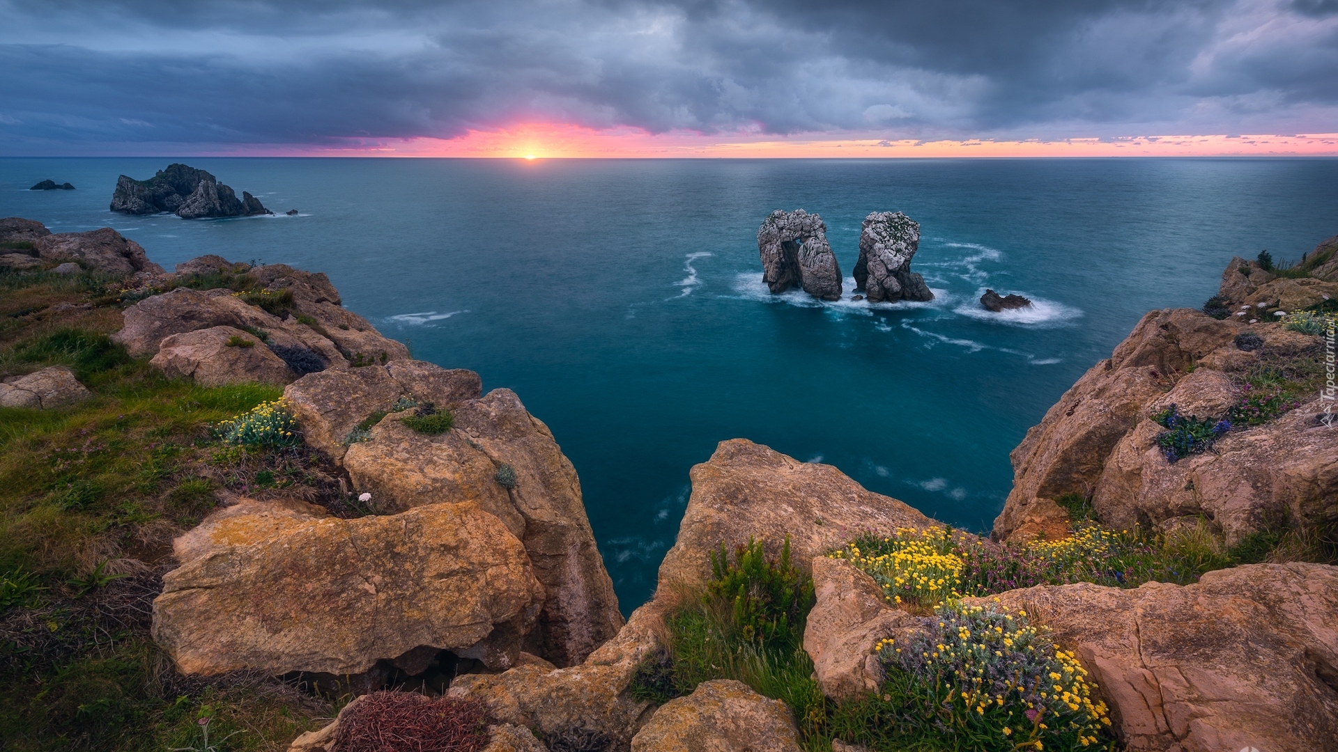 Morze, Wybrzeże, Costa Quebrada, Skały, Chmury, Zatoka Biskajska, Zachód słońca, Hiszpania