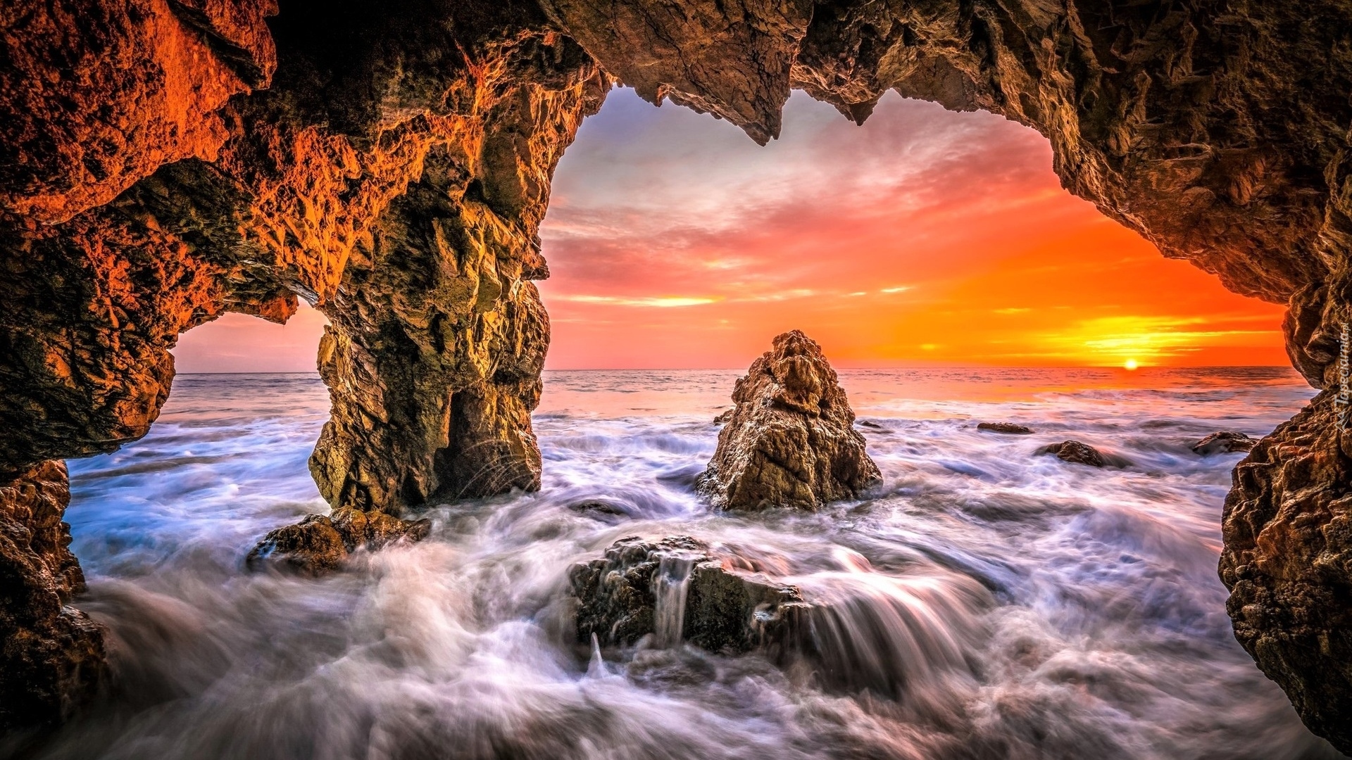 Morze, Jaskinia, Skały, Zachód słońca, Malibu, Hrabstwo Los Angeles, Kalifornia, Stany Zjednoczone