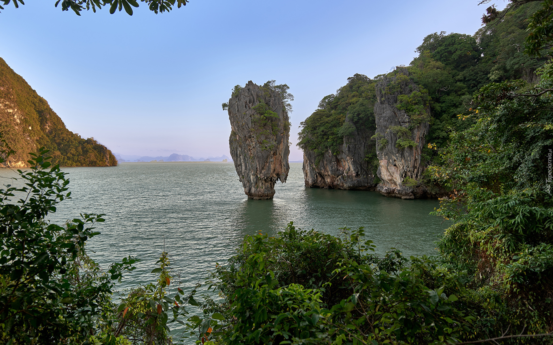 Skały, Wysepka Ko Tapu, Zatoka Phang Nga, Morze Andamańskie, Tajlandia