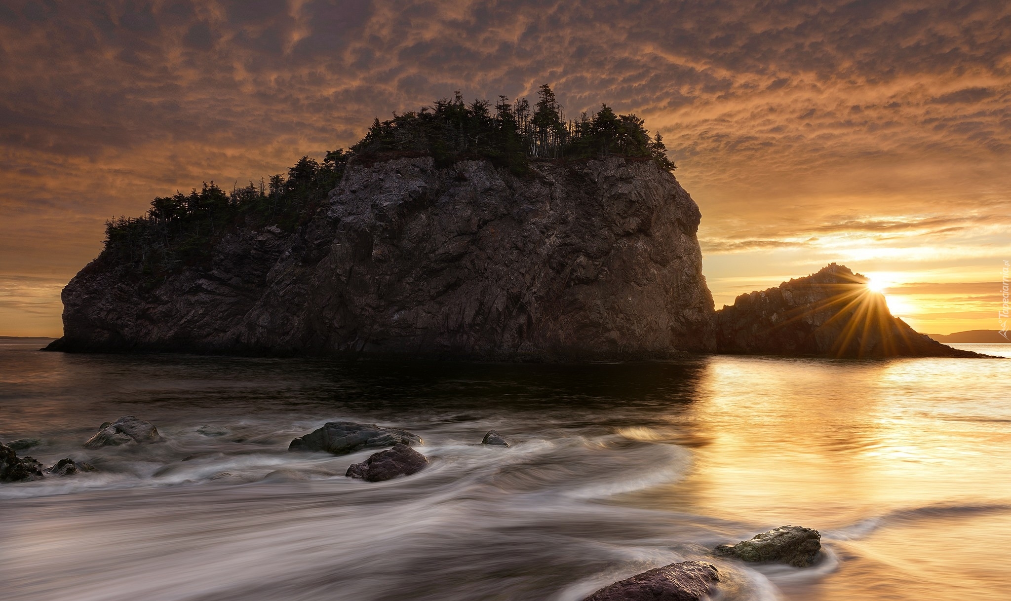 Kanada, Prowincja Nowa Fundlandia i Labrador, Chance Cove, Morze, Skały, Wschód słońca, Chmury