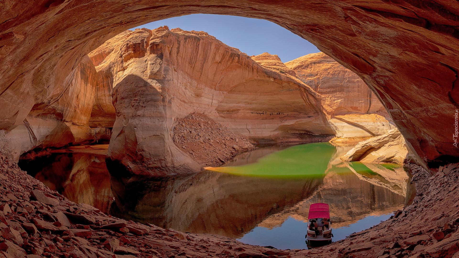 Skały, Cathedral in the Desert, Jezioro, Powell Lake, Kanion, Glen Canyon, Łódka, Arizona, Stany Zjednoczone