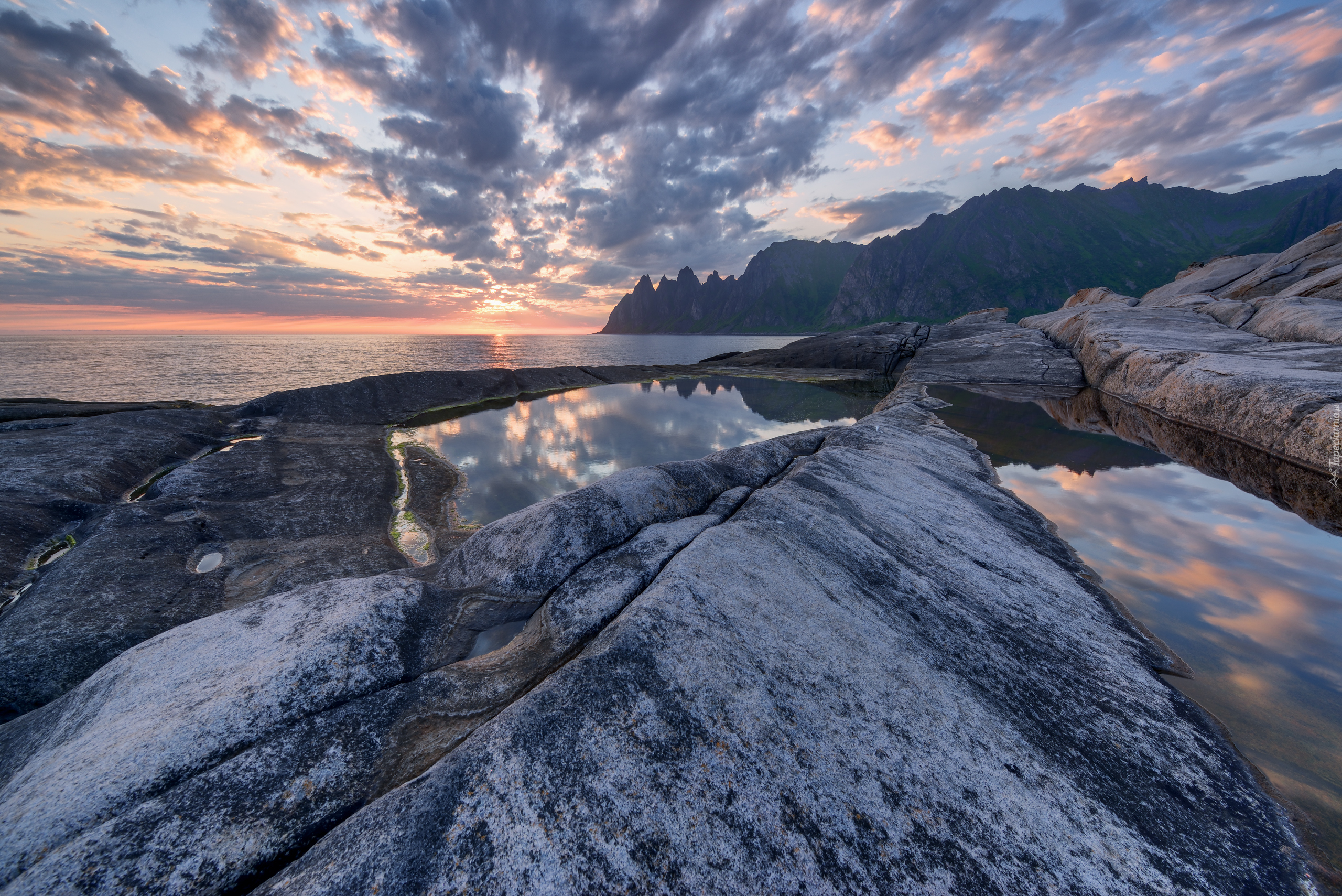 Wschód słońca, Skały, Morze, Wyspa Senja, Norwegia