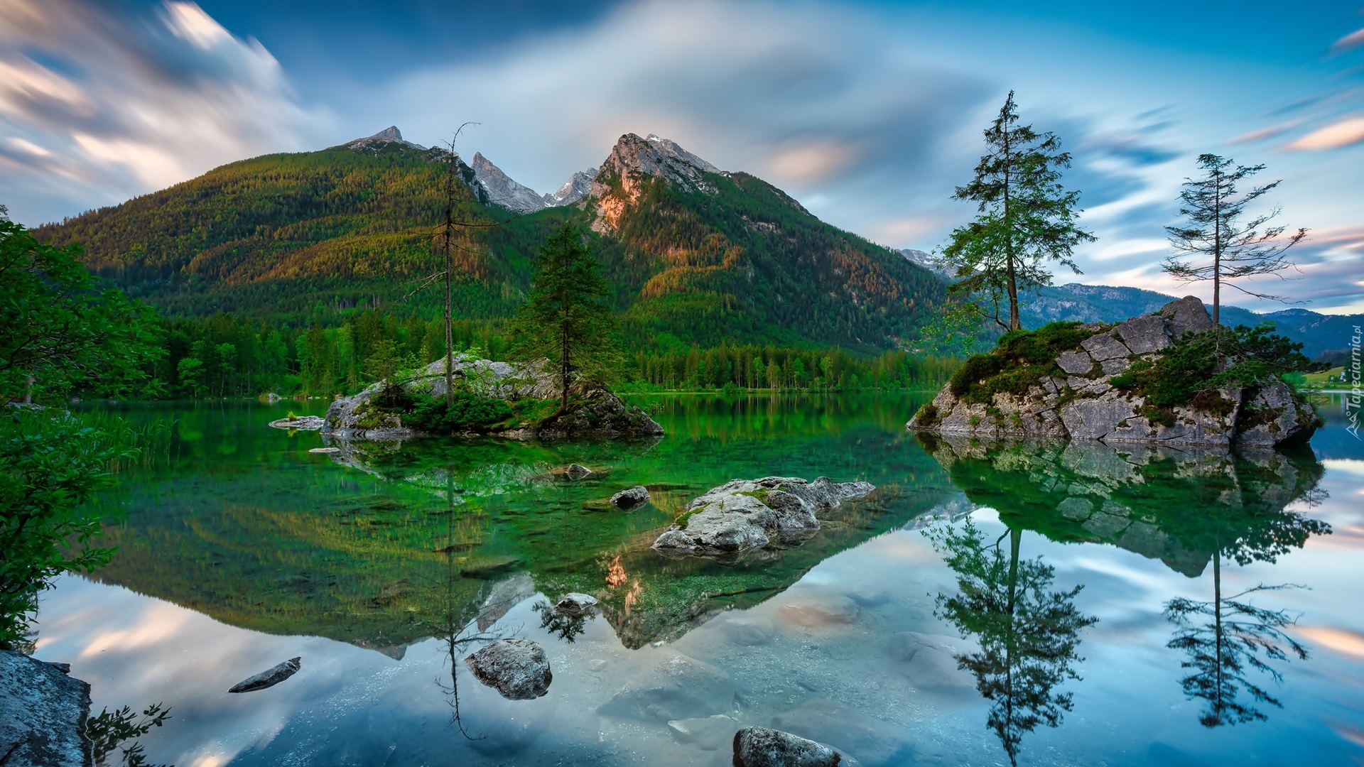 Jezioro Hintersee, Góry, Alpy, Drzewa, Skały, Kamienie, Gmina Berchtesgadener, Bawaria, Niemcy