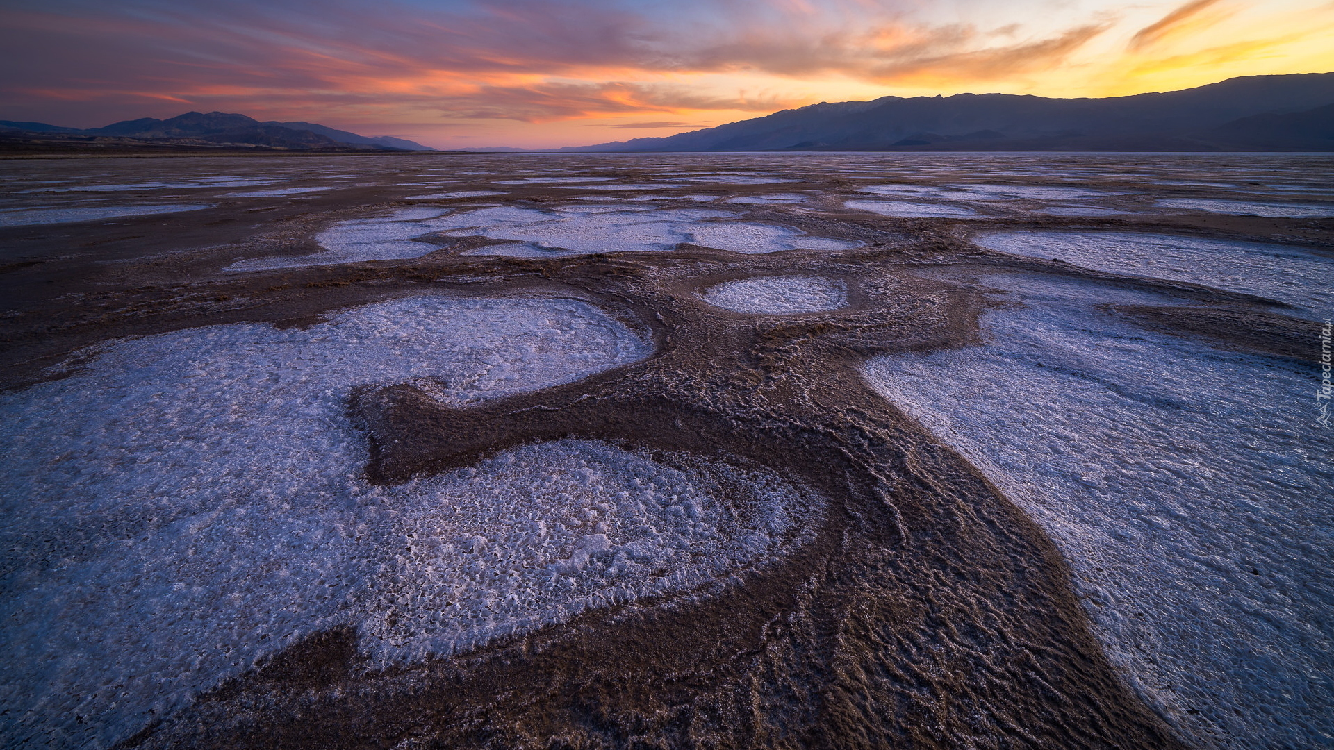 Park Narodowy Doliny Śmierci, Death Valley National Park, Wyschnięte, Jezioro, Solnisko, Badwater, Zachód słońca, Kalifornia, Stany Zjednoczone