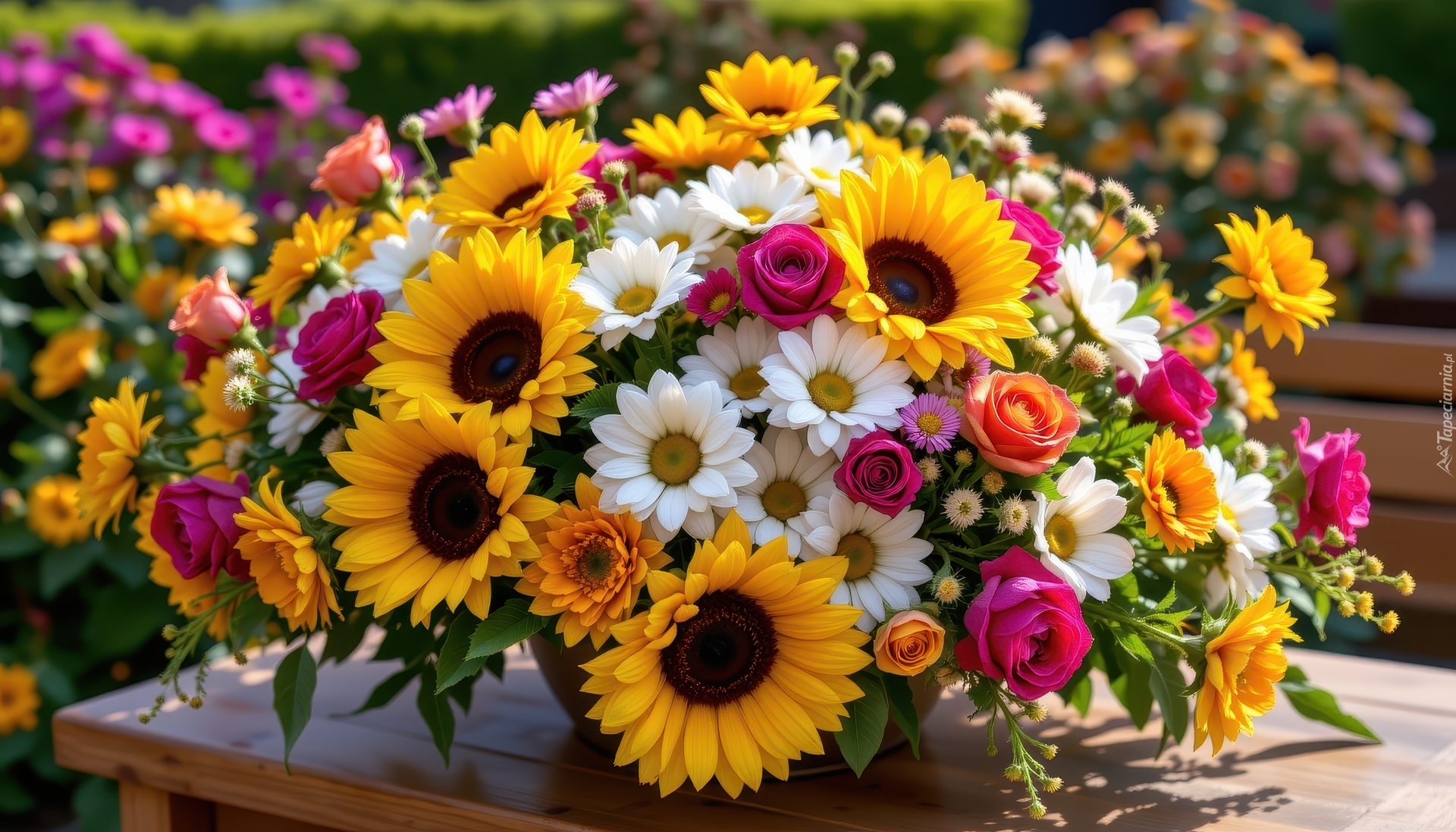 Kwiaty, Słoneczniki, Róże, Stokrotki, Bukiet, Wazon, Stół