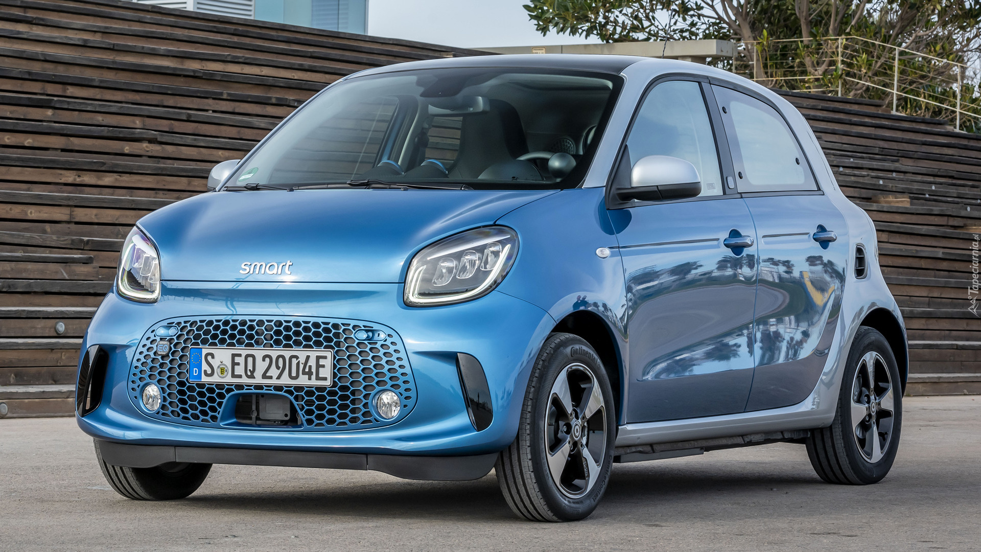 Smart EQ Forfour