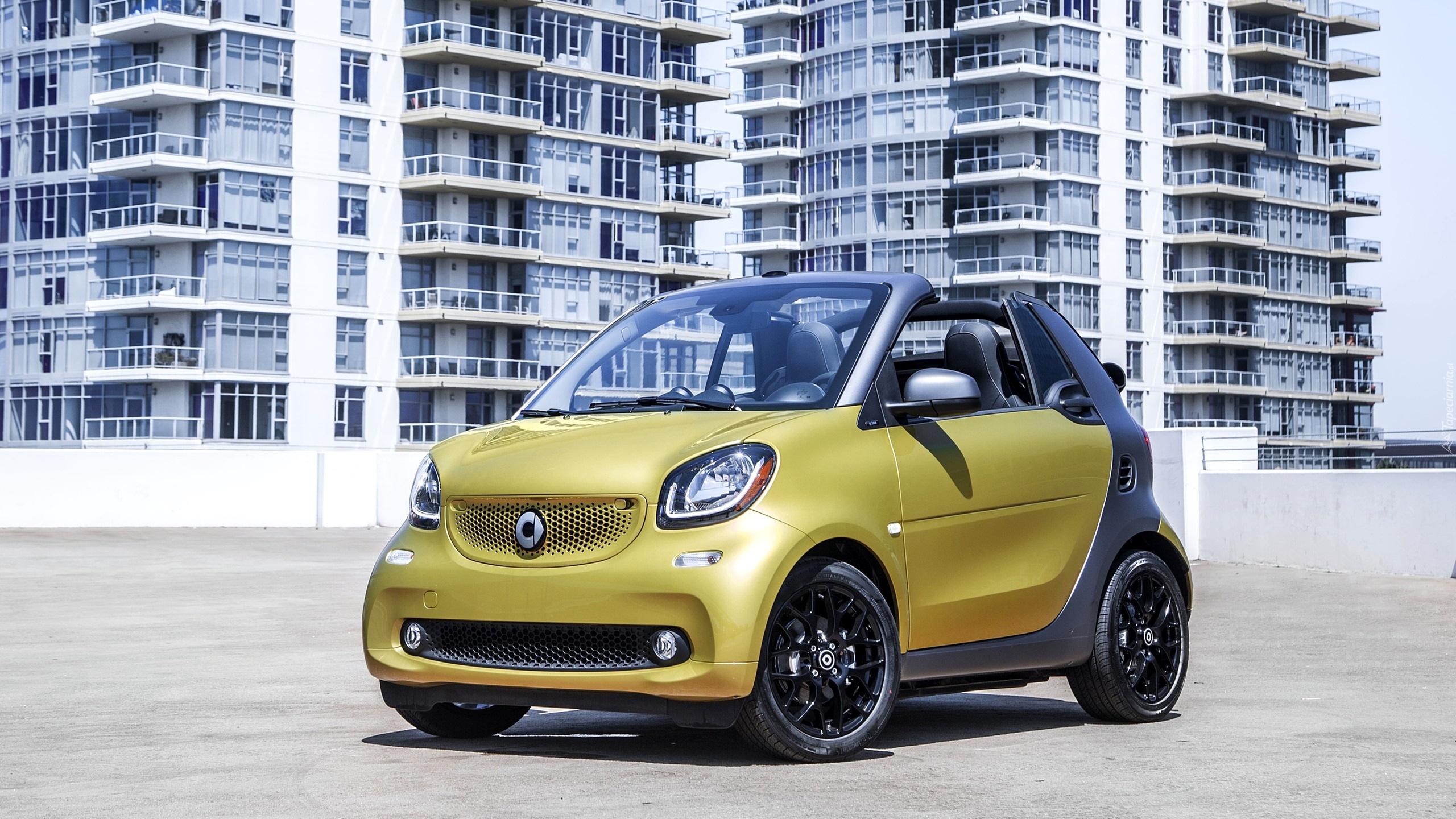 Smart Fortwo Cabrio 2017, Ulica, Wieżowce