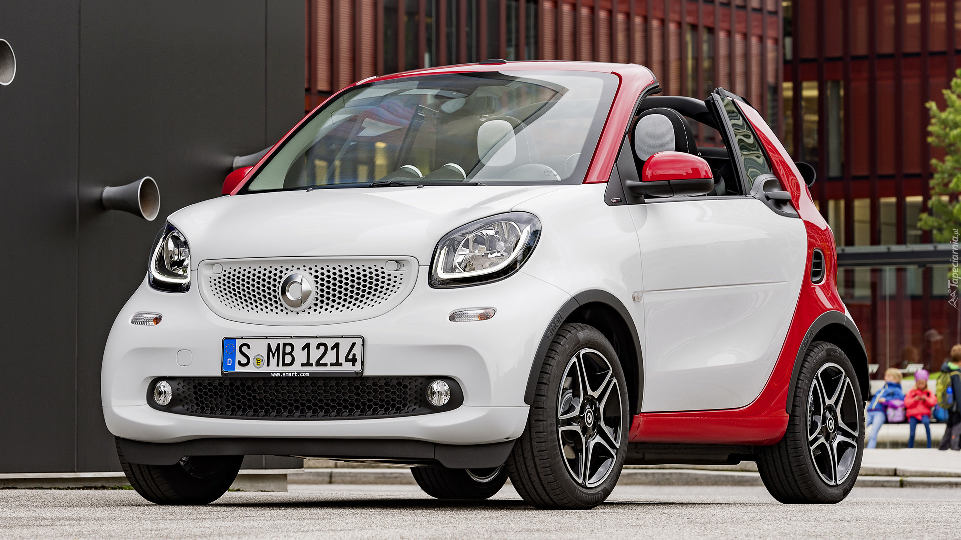 Biało-czerwony, Smart Fortwo Cabrio