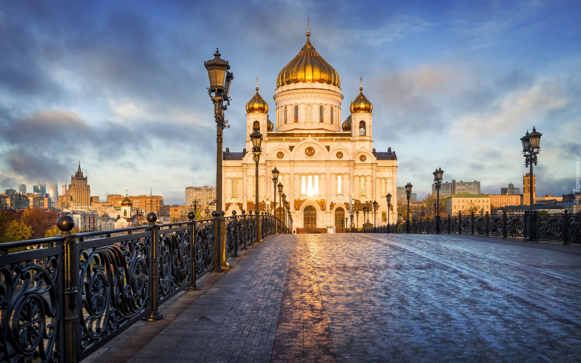 Rosja, Moskwa, Sobór Chrystusa Zbawiciela, Most, Latarnie