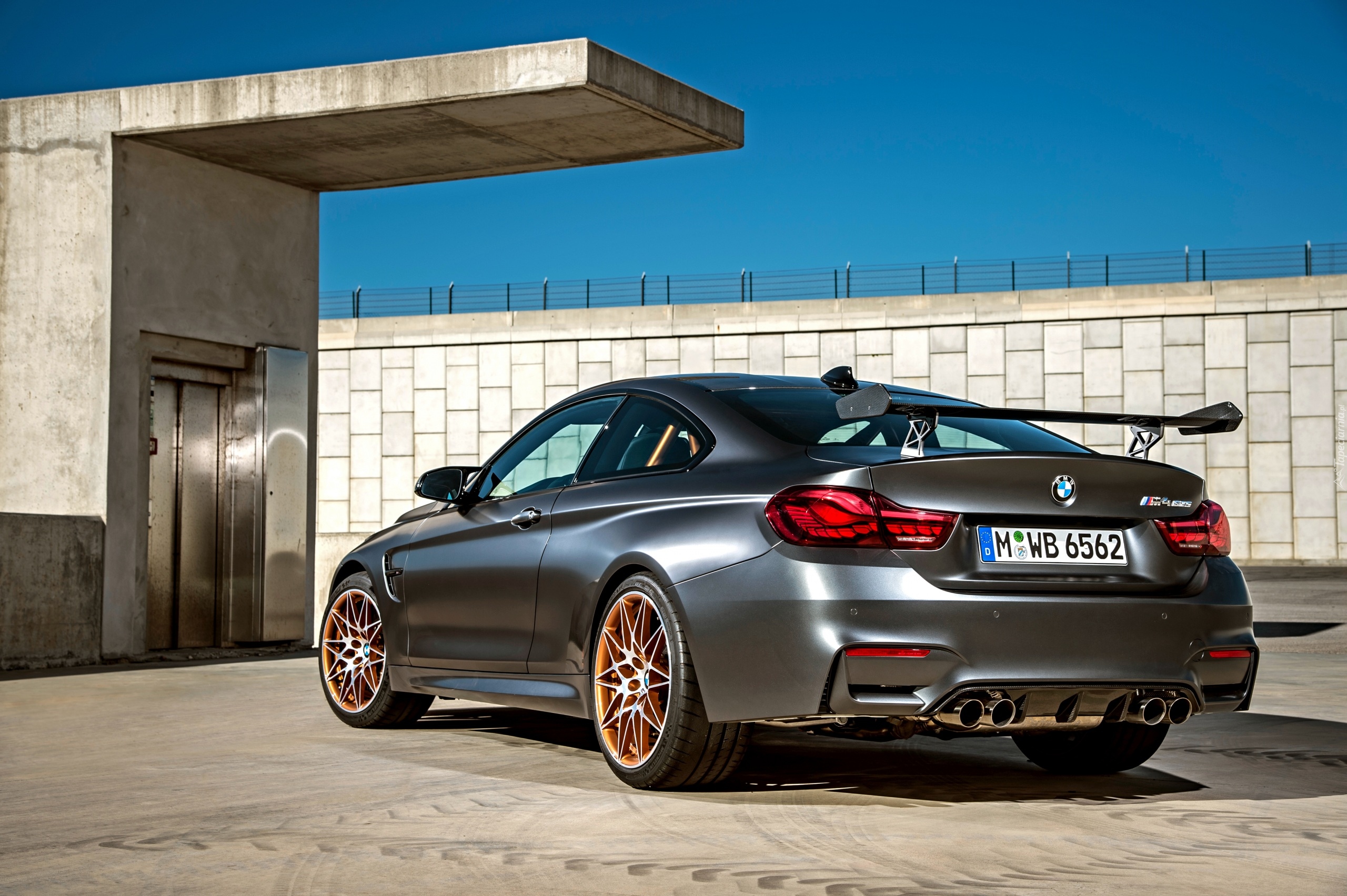 Sportowe BMW M4 GTS Coupe F82 rocznik 2015