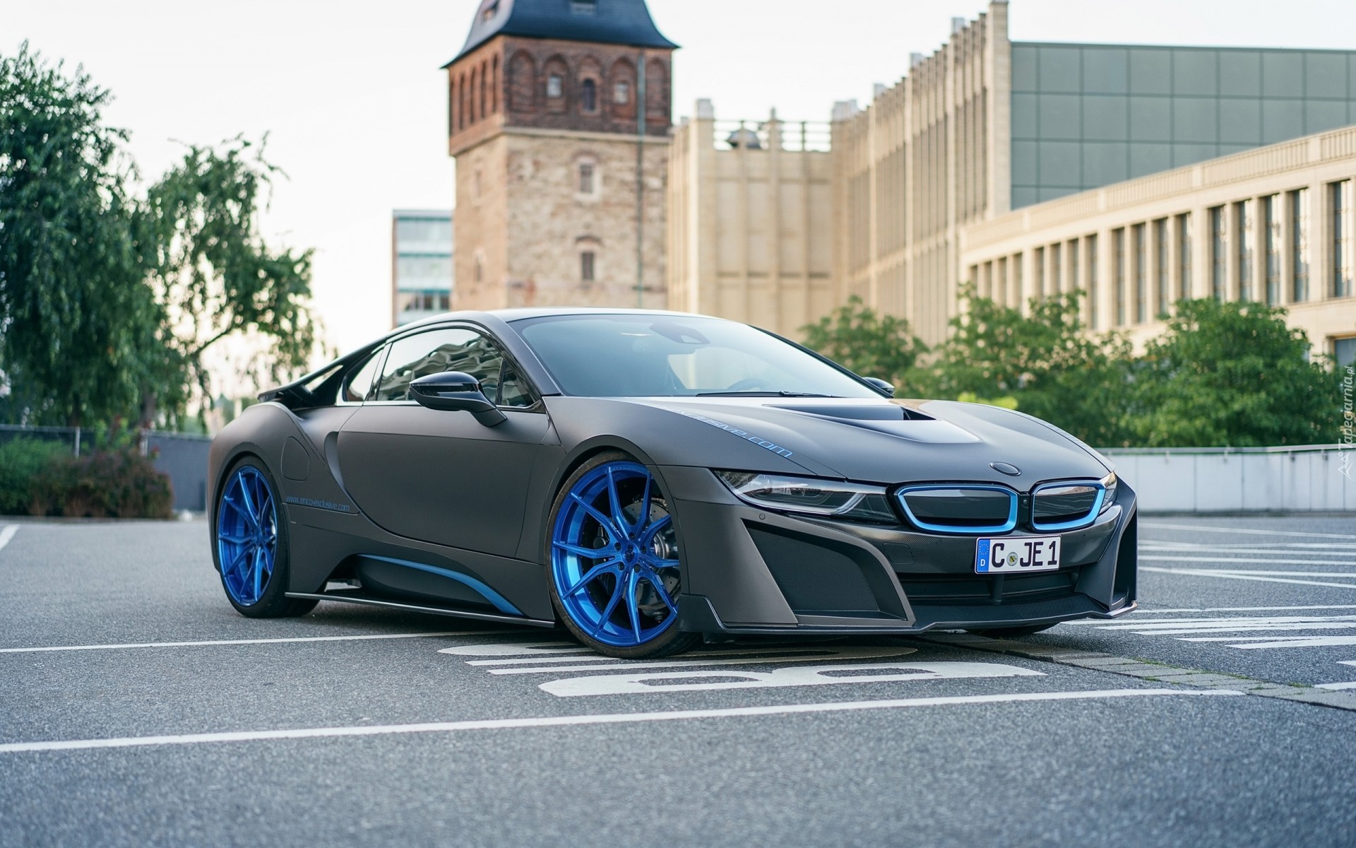 BMW I8, iTron