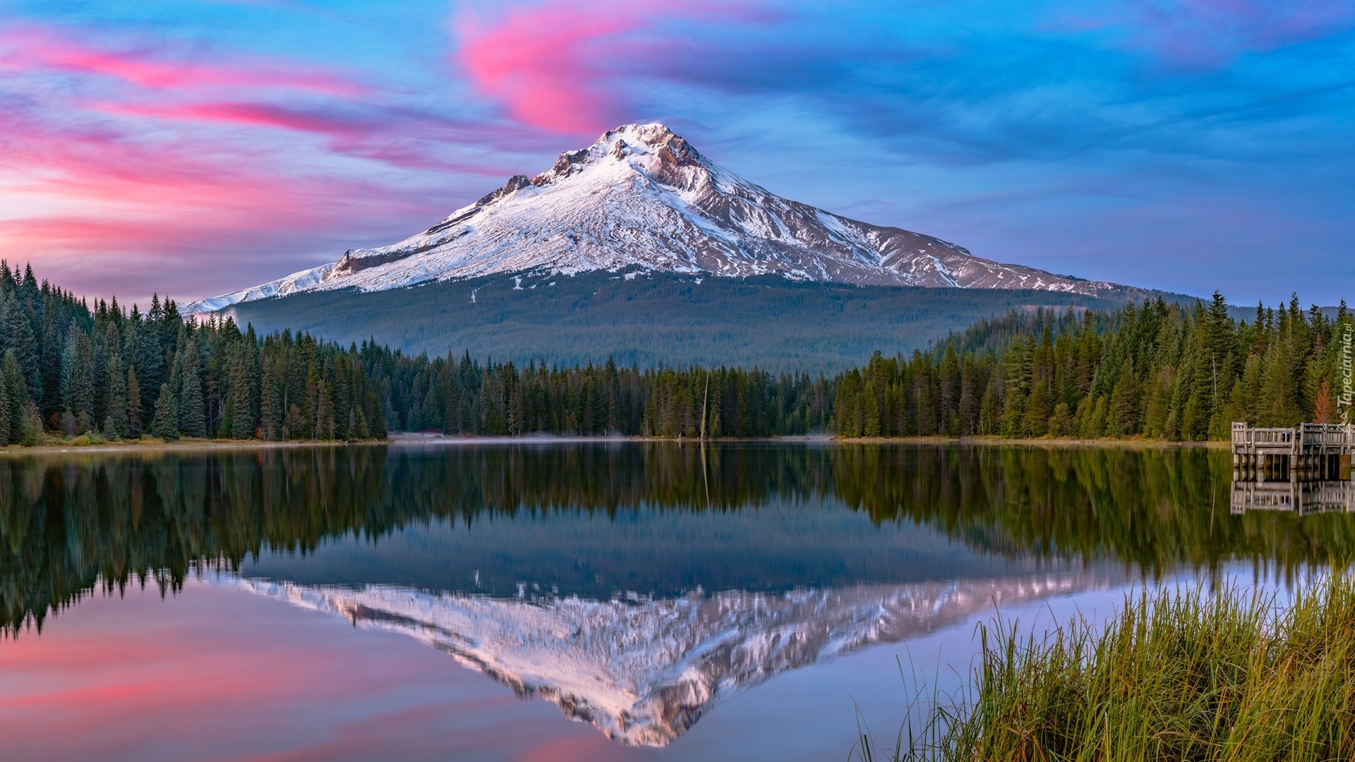 Góry, Stratowulkan Mount Hood, Jezioro, Trillium Lake, Drzewa, Las, Chmury, Stan Oregon, Stany Zjednoczone