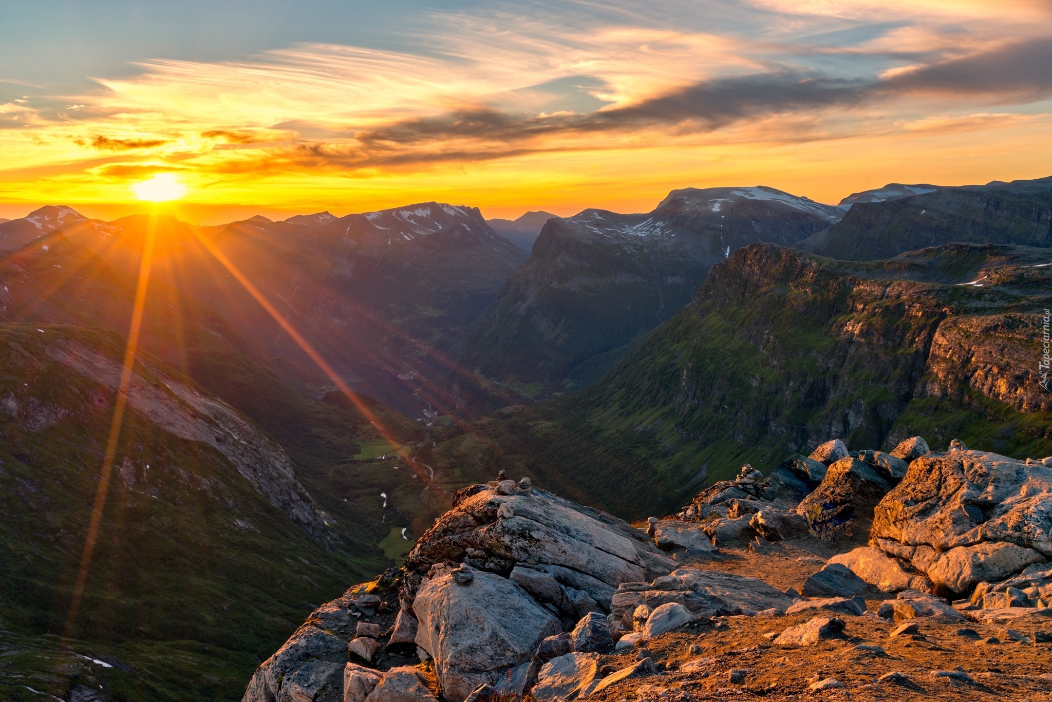 Norwegia, Szczyt Dalsnibba, Region More og Romsdal, Góry, Promienie słońca