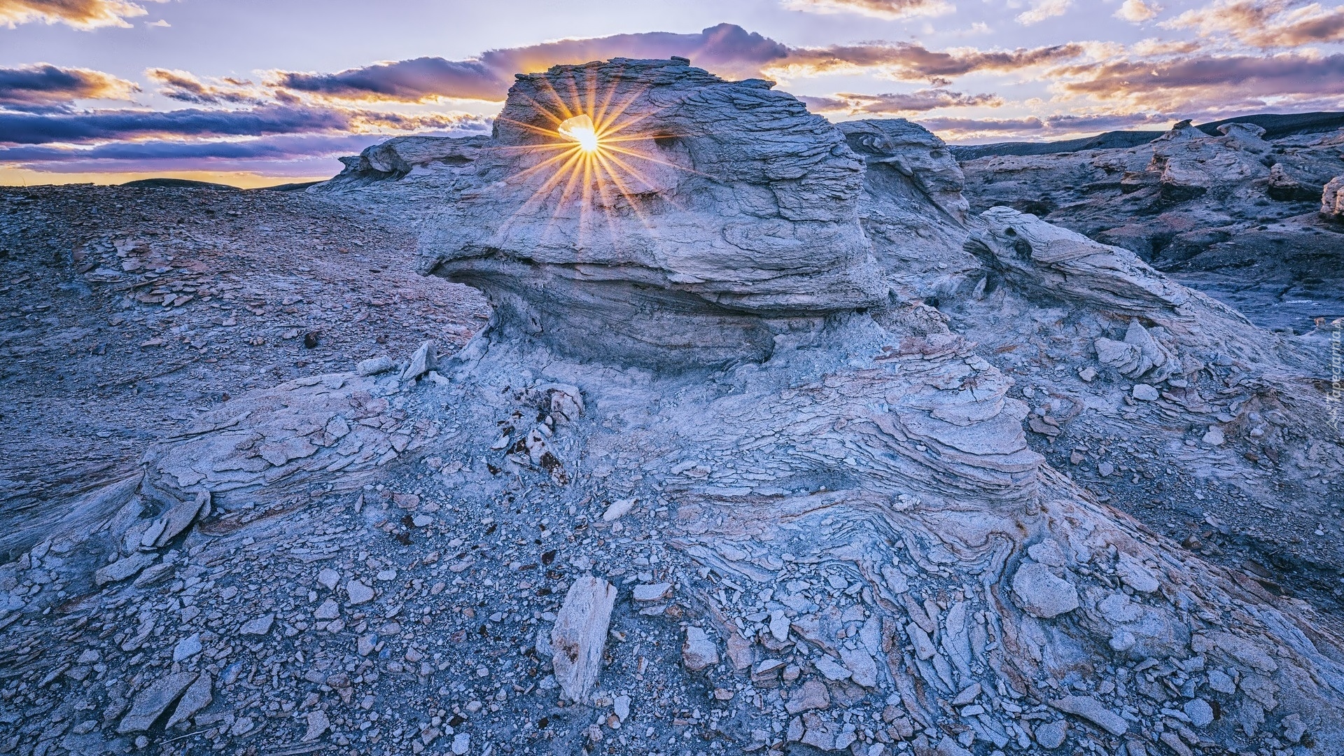 Góra, Upper Blue Hills, Szczyt Factory Butte, Skały, Promienie słońca, Utah, Stany Zjednoczone