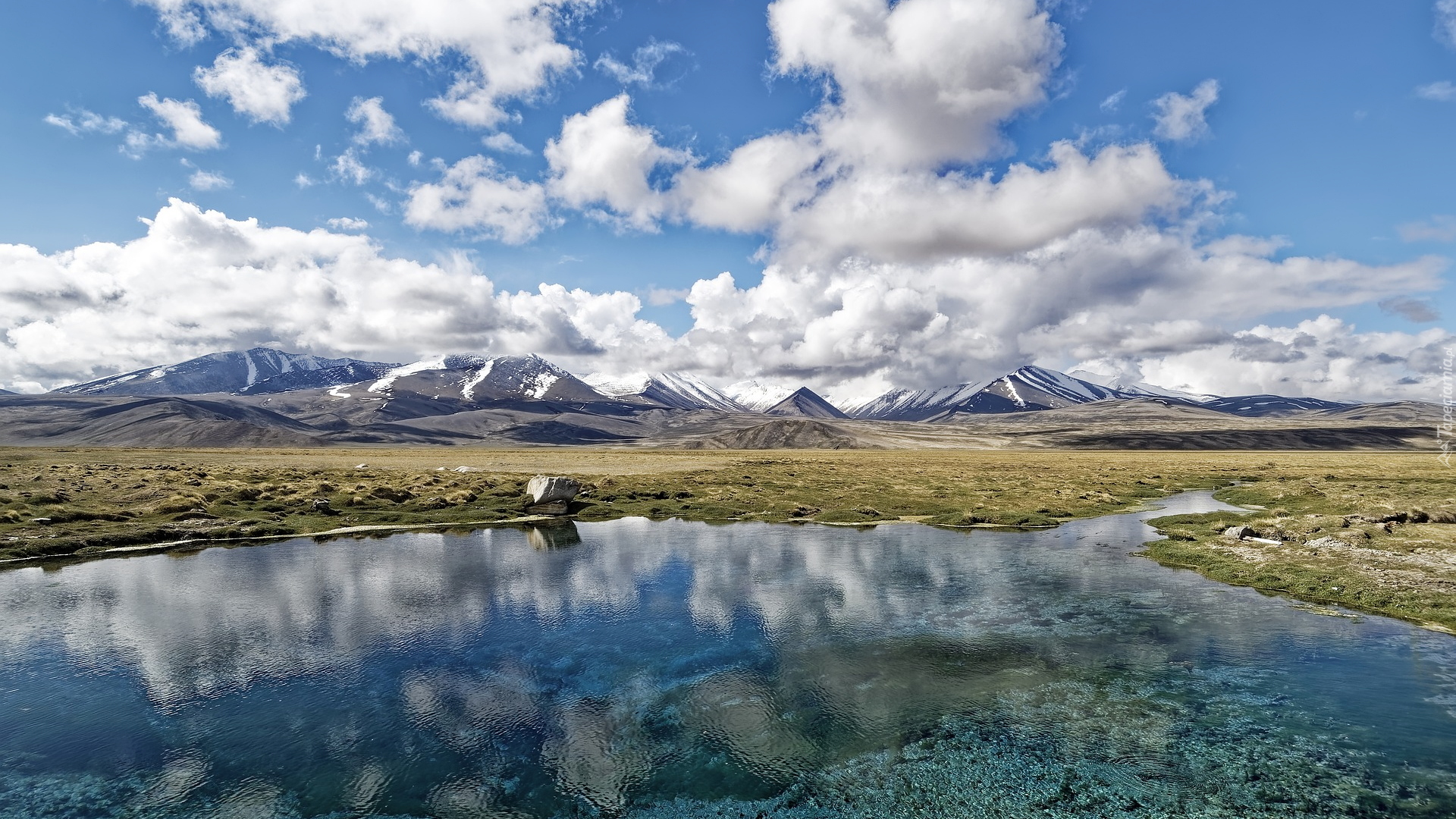 Góry, Pamir, Jezioro Ak Balyk, Kamienie, Śnieg, Chmury, Tadżykistan