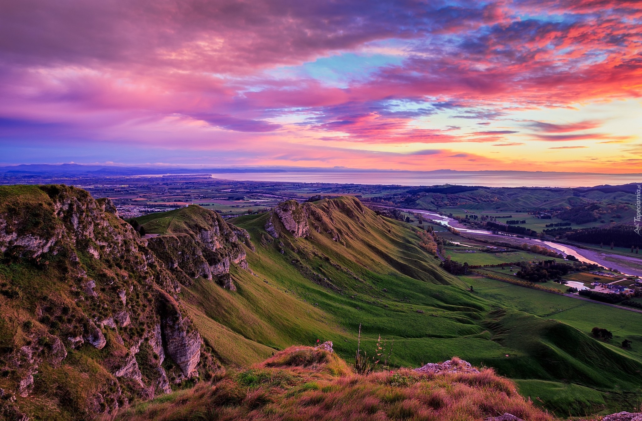 Nowa Zelandia, Region Hawkes Bay, Rzeka Tukituki River, Góry Te Mata Peak,  Wzgórza, Góry, Wschód słońca