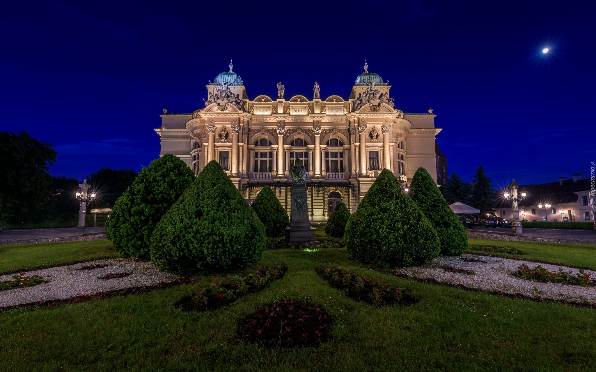 Teatr im. Juliusza Słowackiego, Kraków, Polska, Noc, Krzewy