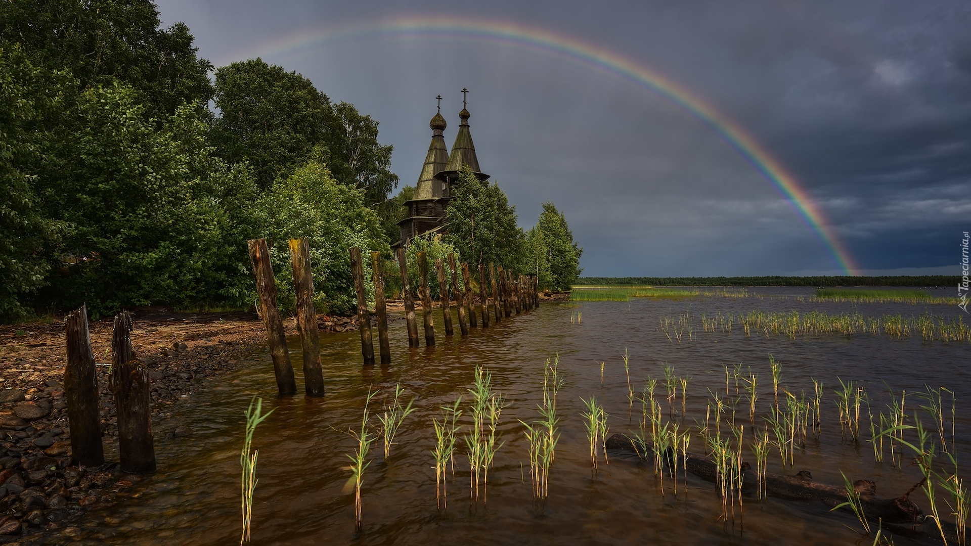 Jezioro, Szuwary, Drzewa, Cerkiew, Chmury, Tęcza