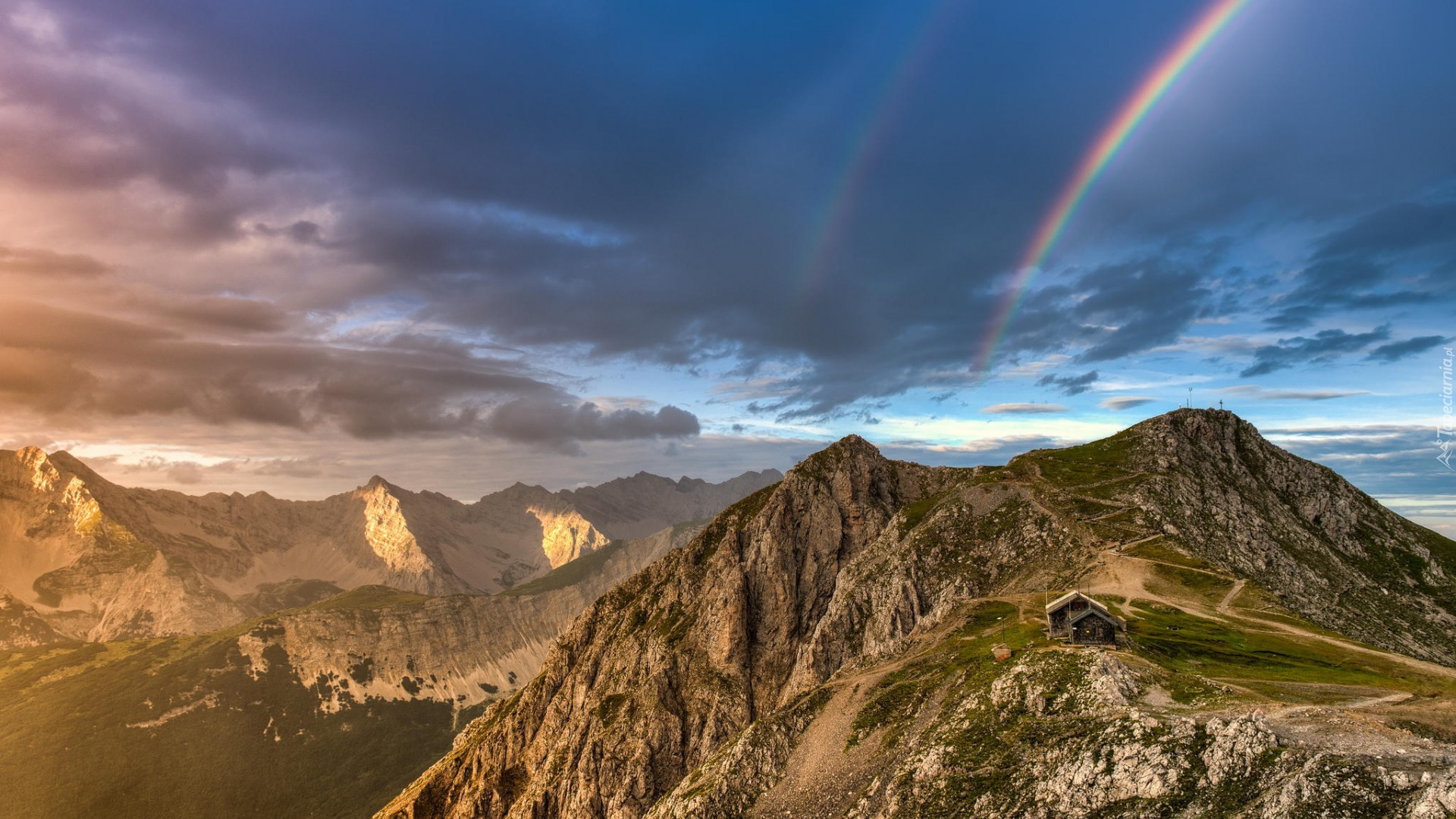 Austria, Góry Alpy, Szczyt Hafelekarspitze, Tęcza, Dom