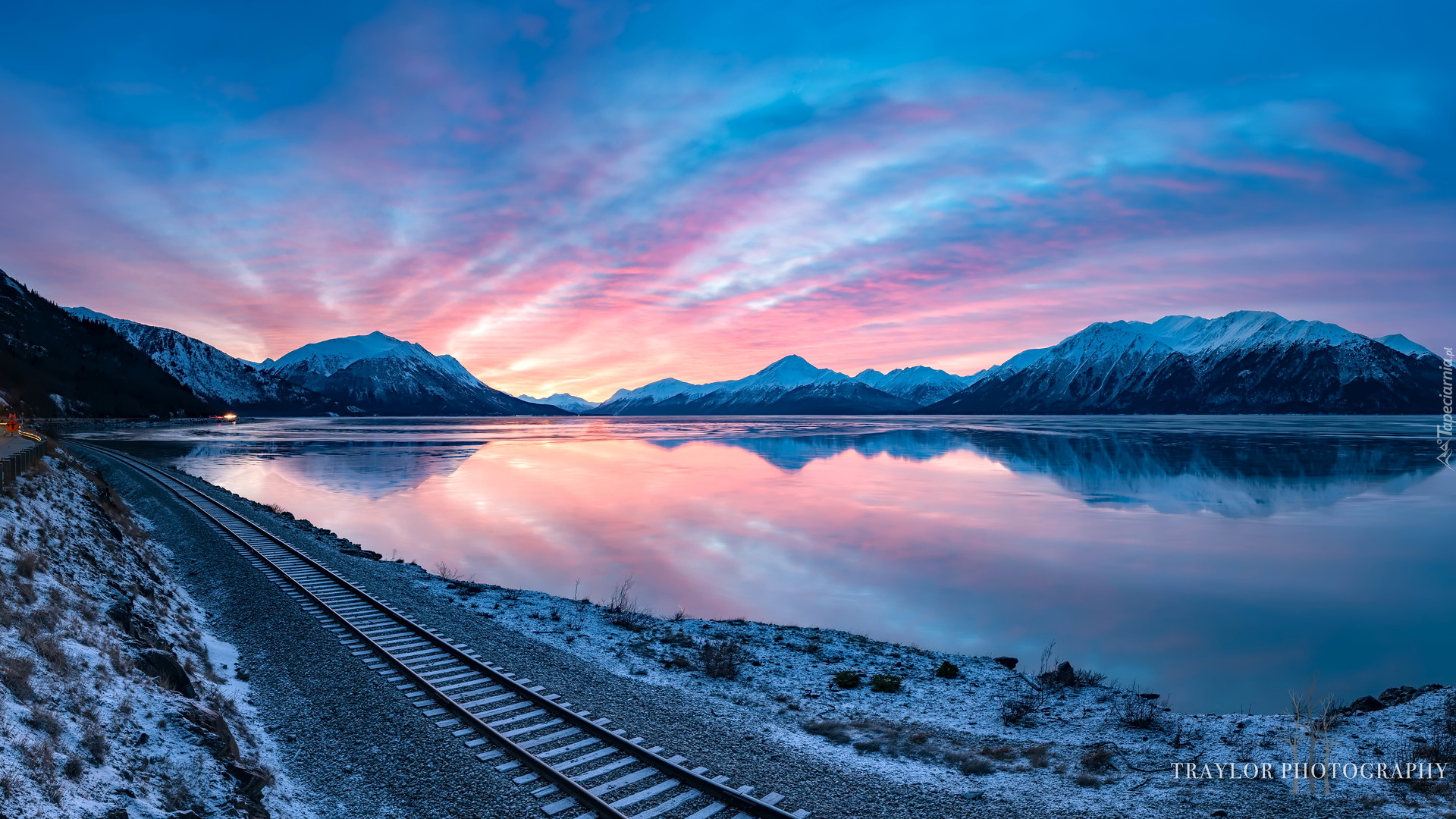 Wschód słońca, Góry, Jezioro, Tory kolejowe, Alaska, Stany Zjednoczone