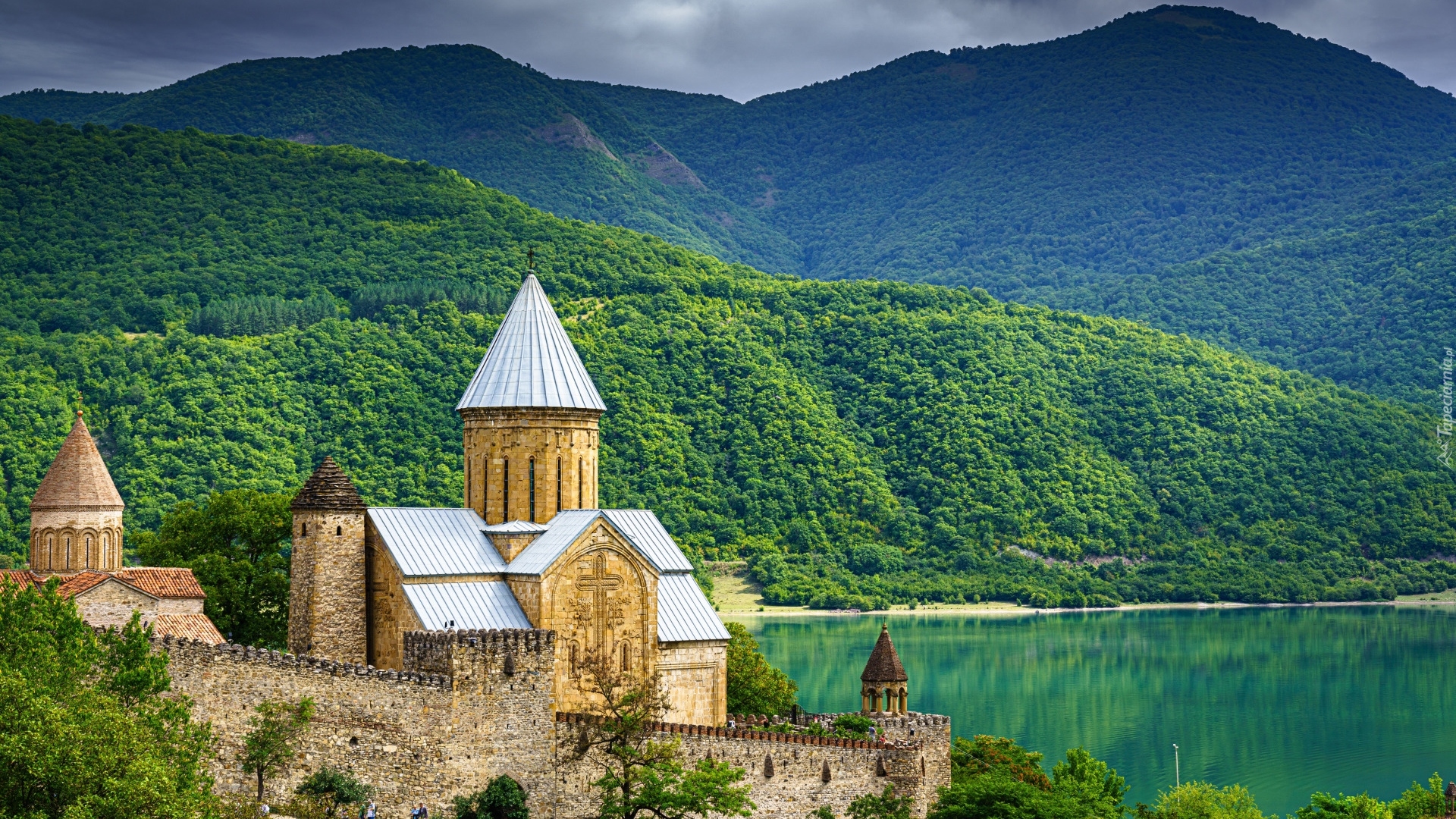 Gruzja, Twierdza Ananuri, Wieża, Rzeka Aragwi, Góry, Kaukaz