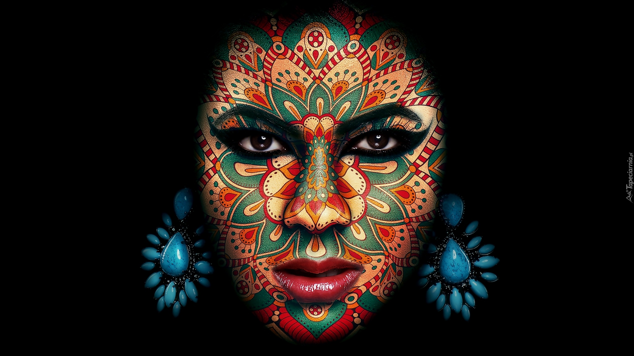 Kobieta, Bodypainting, Twarz, Kolczyki, Ciemne tło.