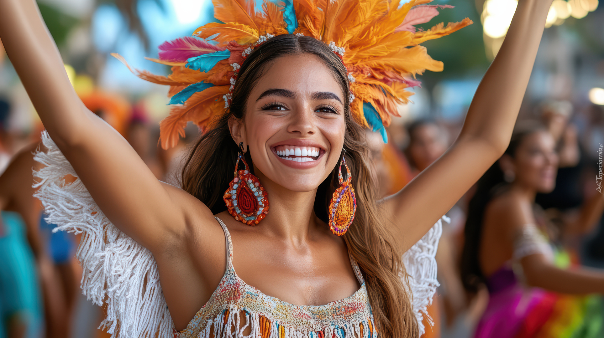 Uśmiechnięta, Kobieta, Pióropusz, Kolczyki